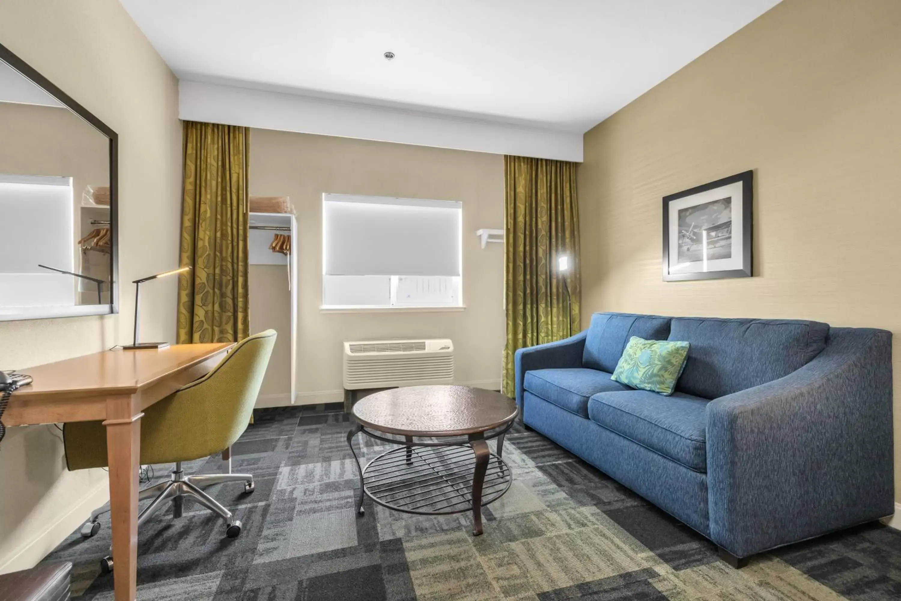 King Studio with Sofa Bed - Non-Smoking in Sonesta Essential Vacaville Napa Valley King Studio with Sofa Bed - Non-Smoking in Sonesta Essential Vacaville Napa Valley