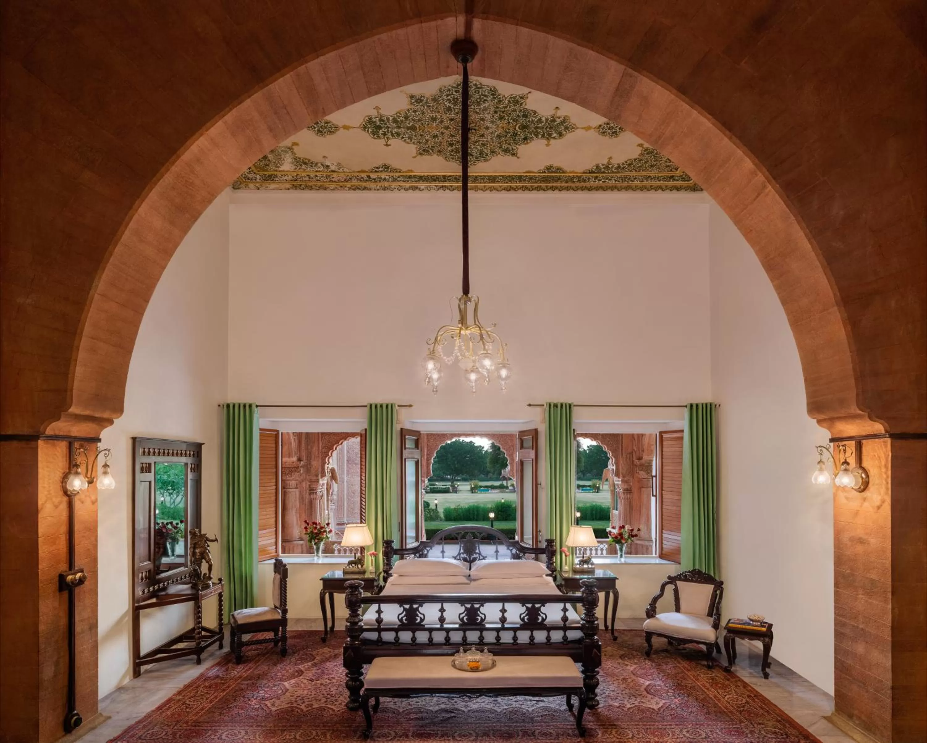 Bed in The Laxmi Niwas Palace