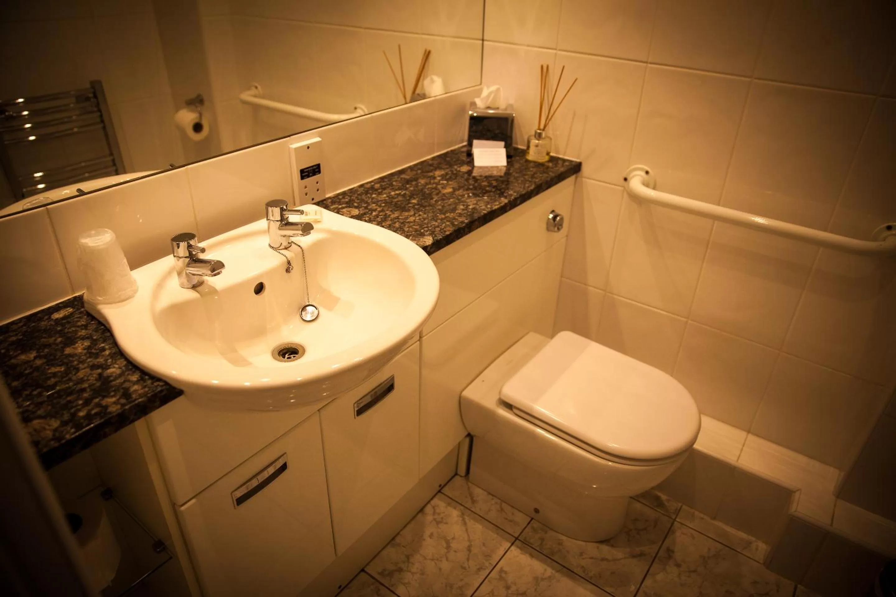 Bathroom in Heywood Spa Hotel