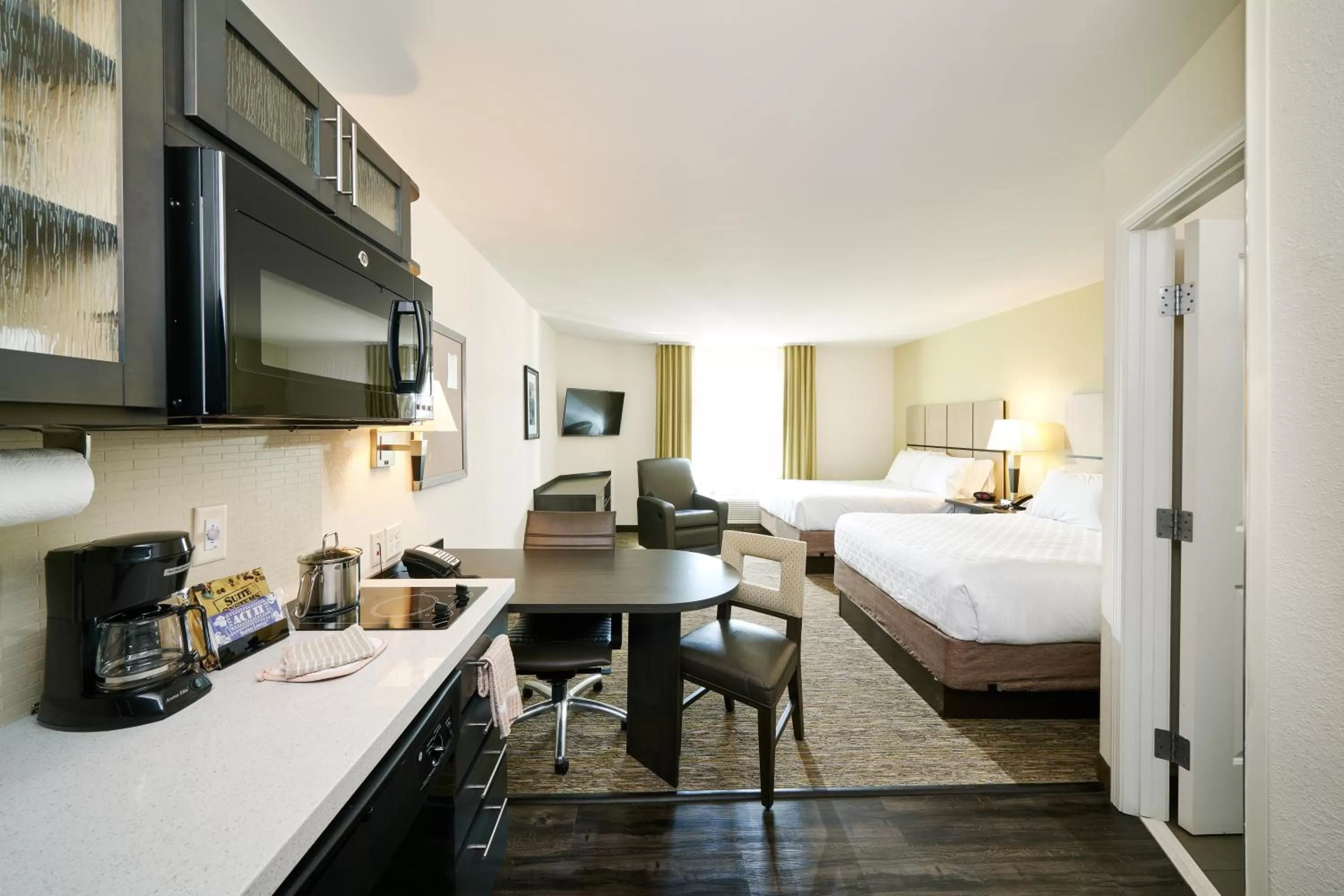 Bedroom, Bed in Candlewood Suites Washington North by IHG