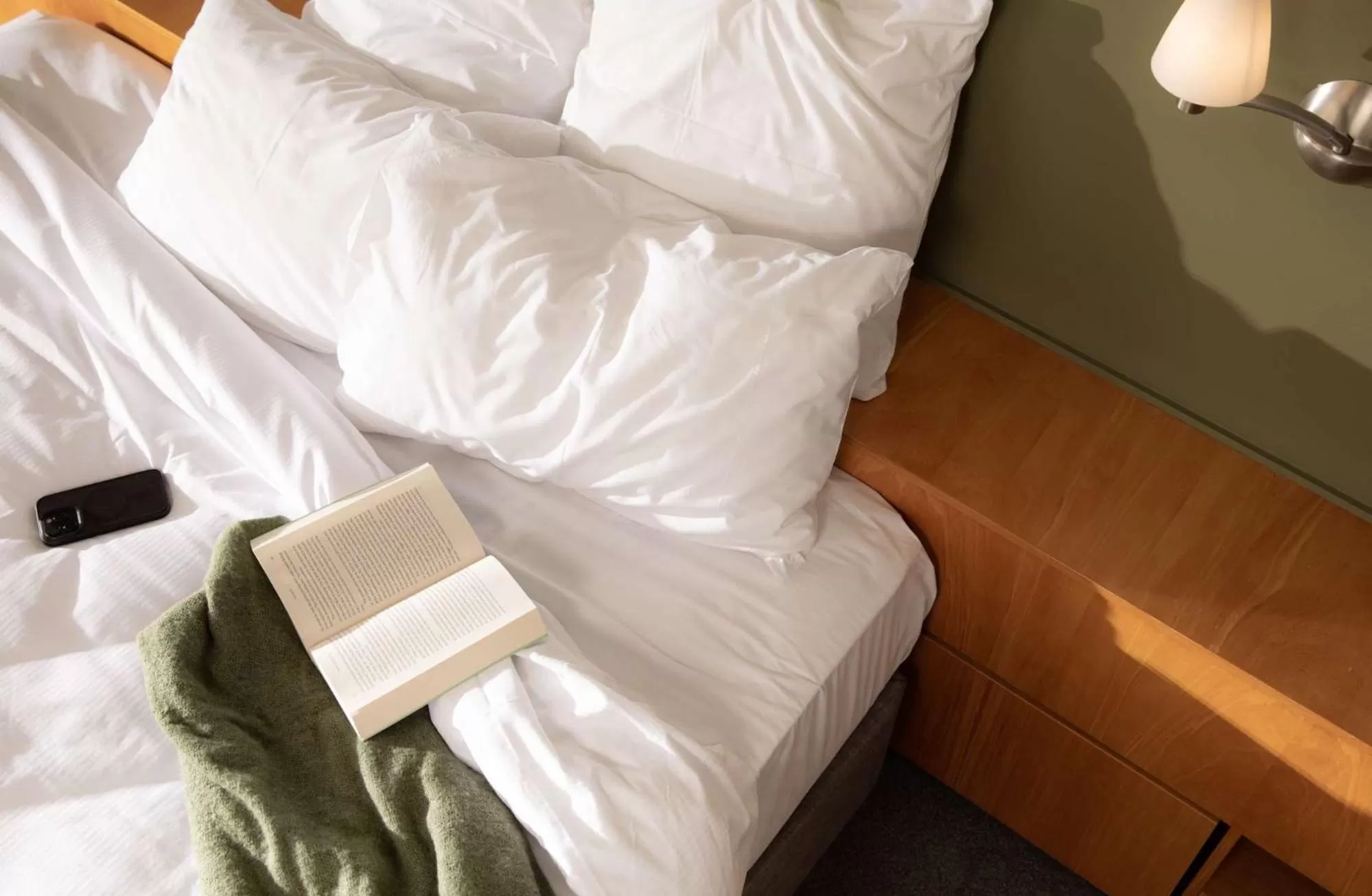 Photo of the whole room, Bed in Rydges Formosa Auckland Golf Resort