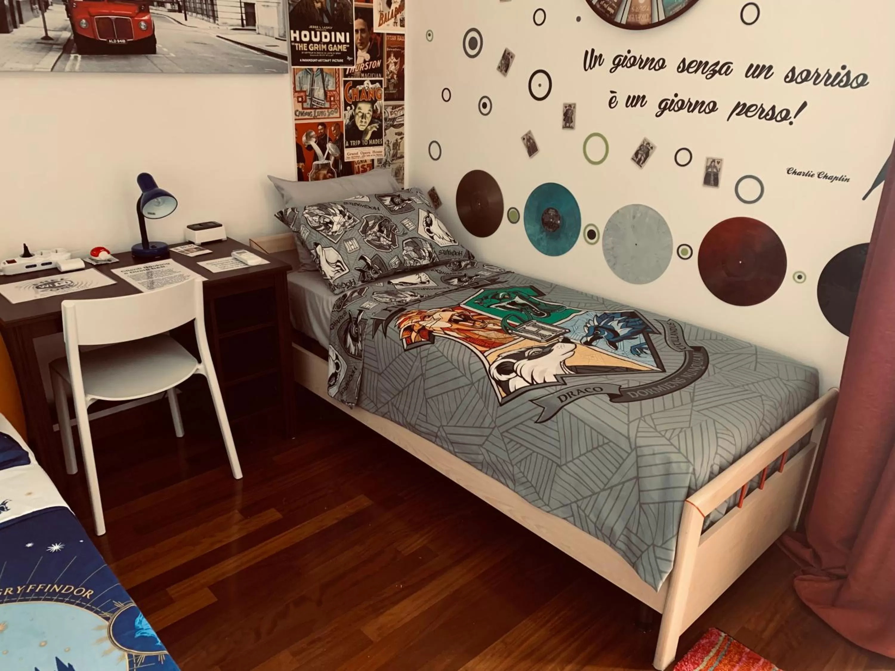 Photo of the whole room, Bed in B&BMagicHouse