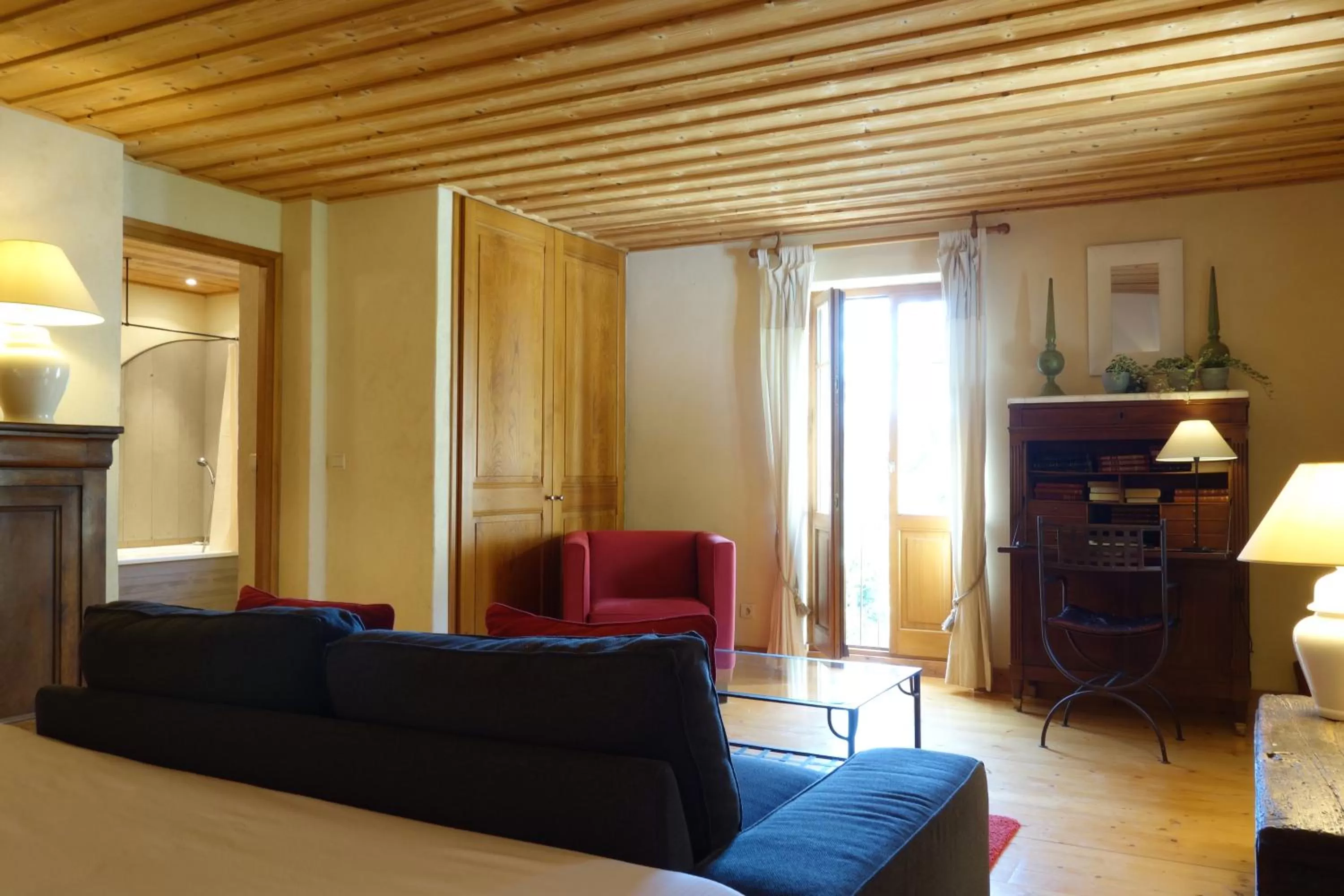 Bedroom, Seating Area in La Vallombreuse