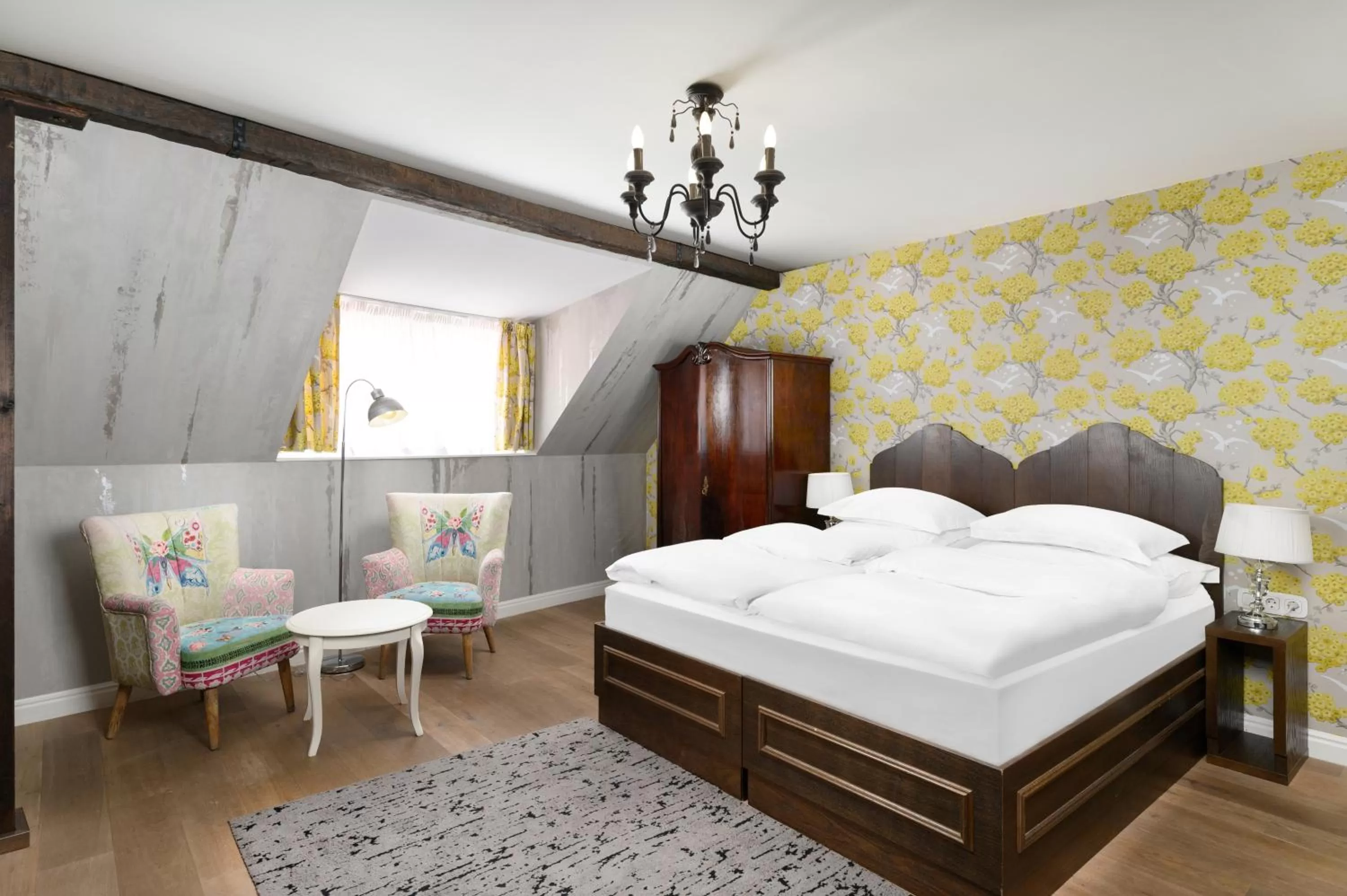 Photo of the whole room, Bed in Maison Bistro & Hotel