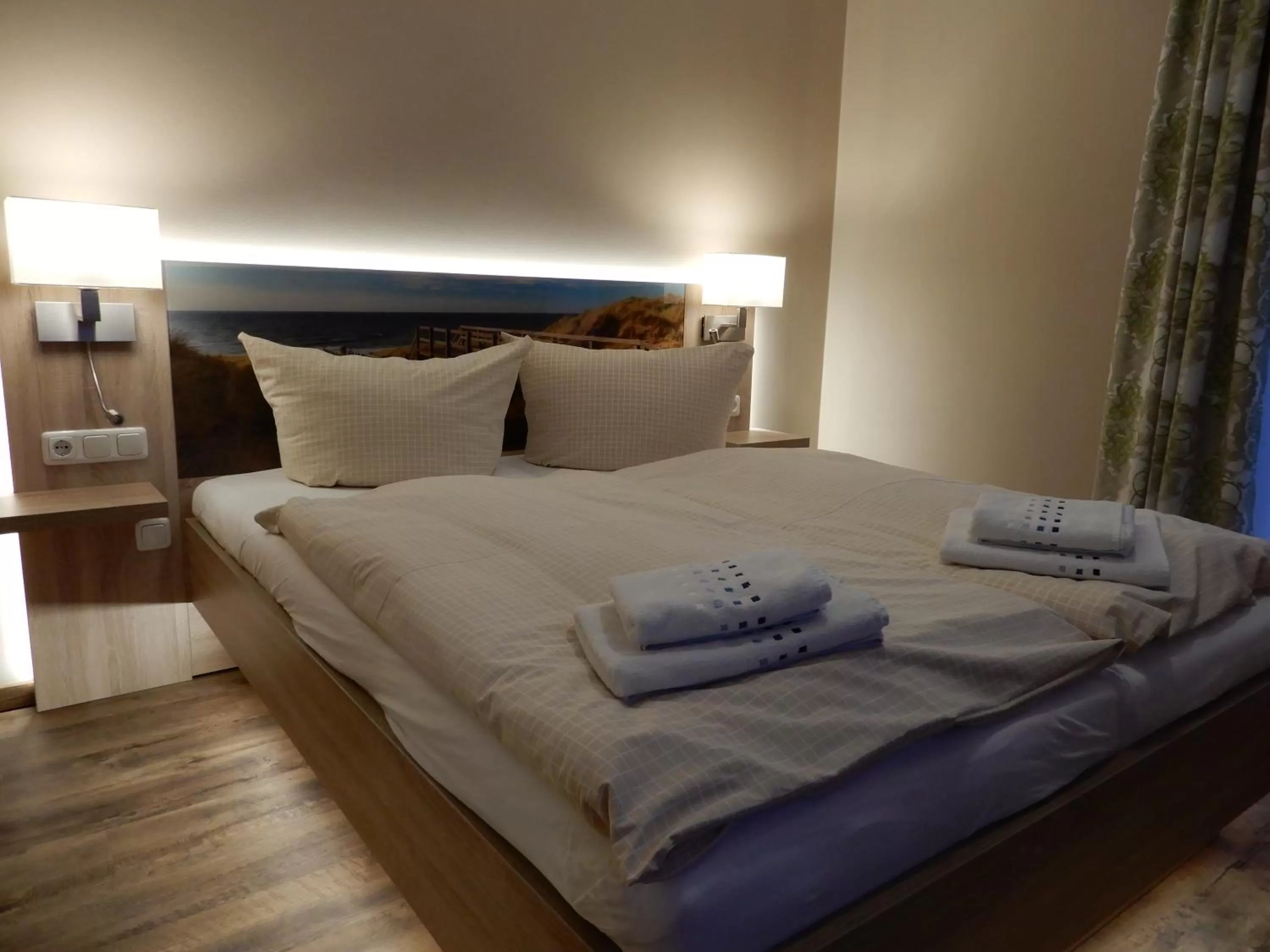 Decorative detail, Bed in Hotel Pension Am Hafen