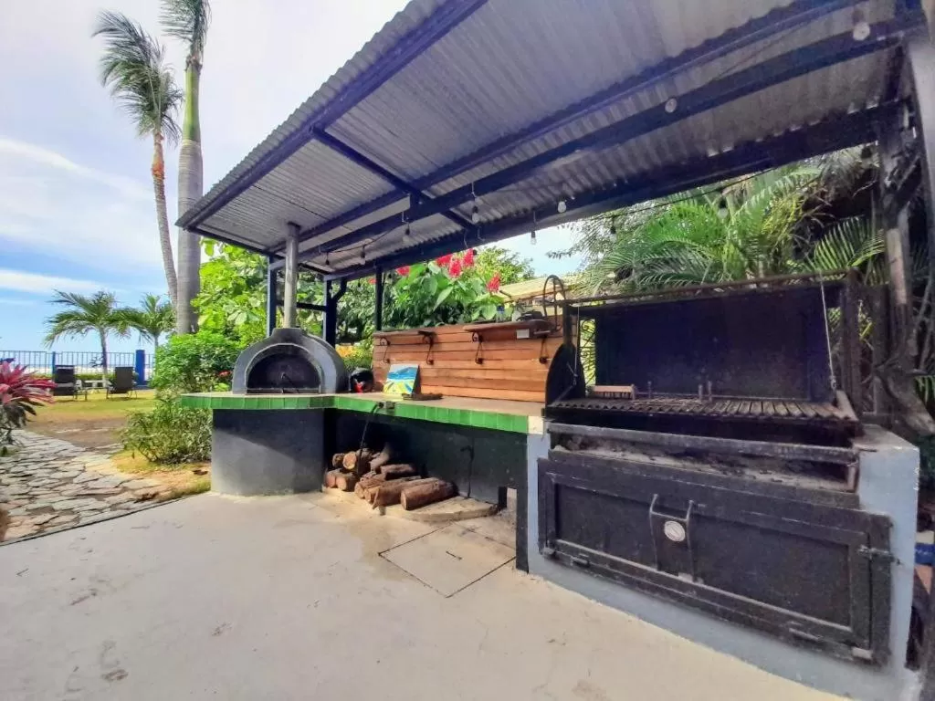 BBQ Facilities in Hotel Villa Amarilla