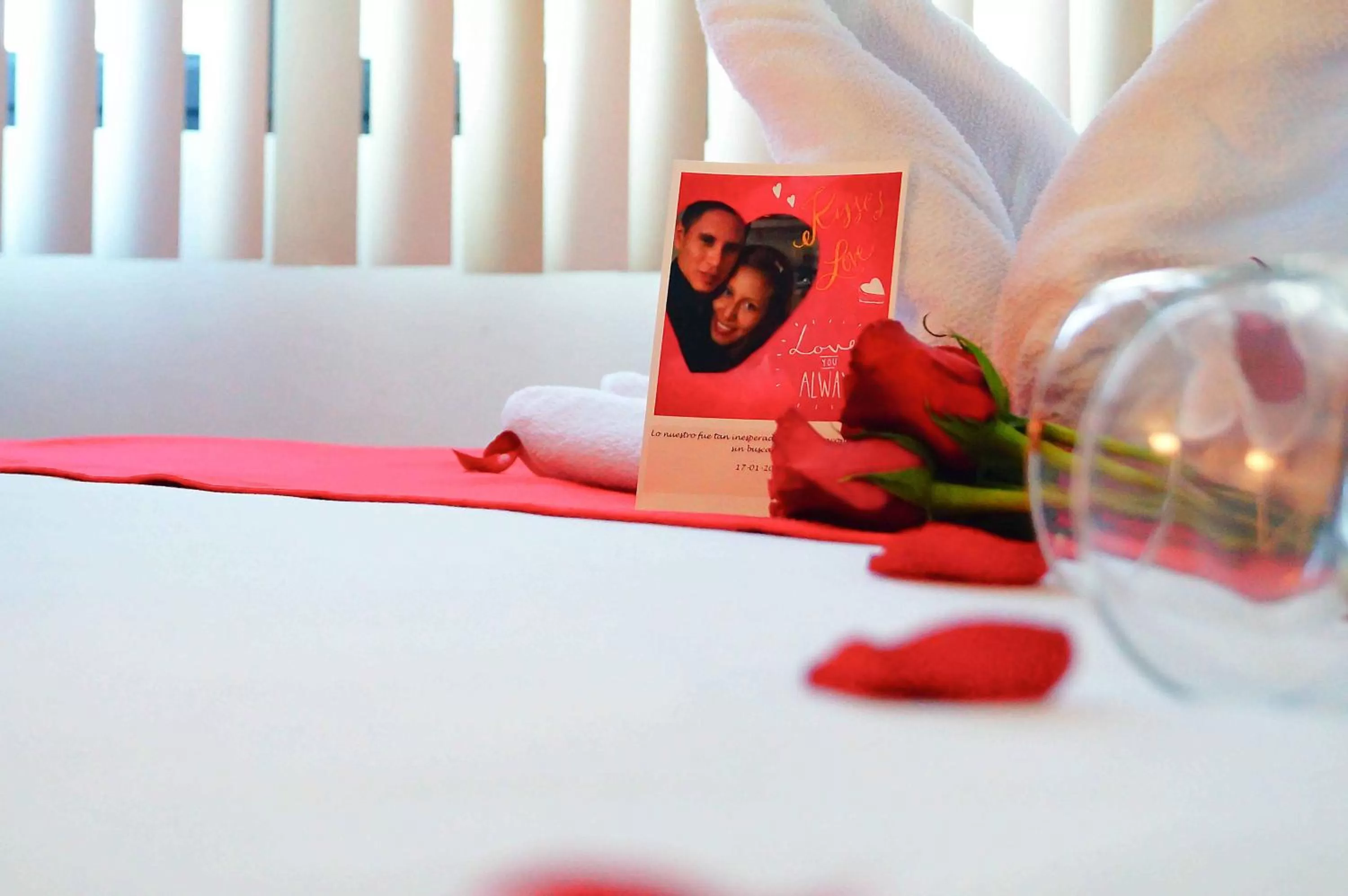 Hotel Castell - Cerca Del Aeropuerto