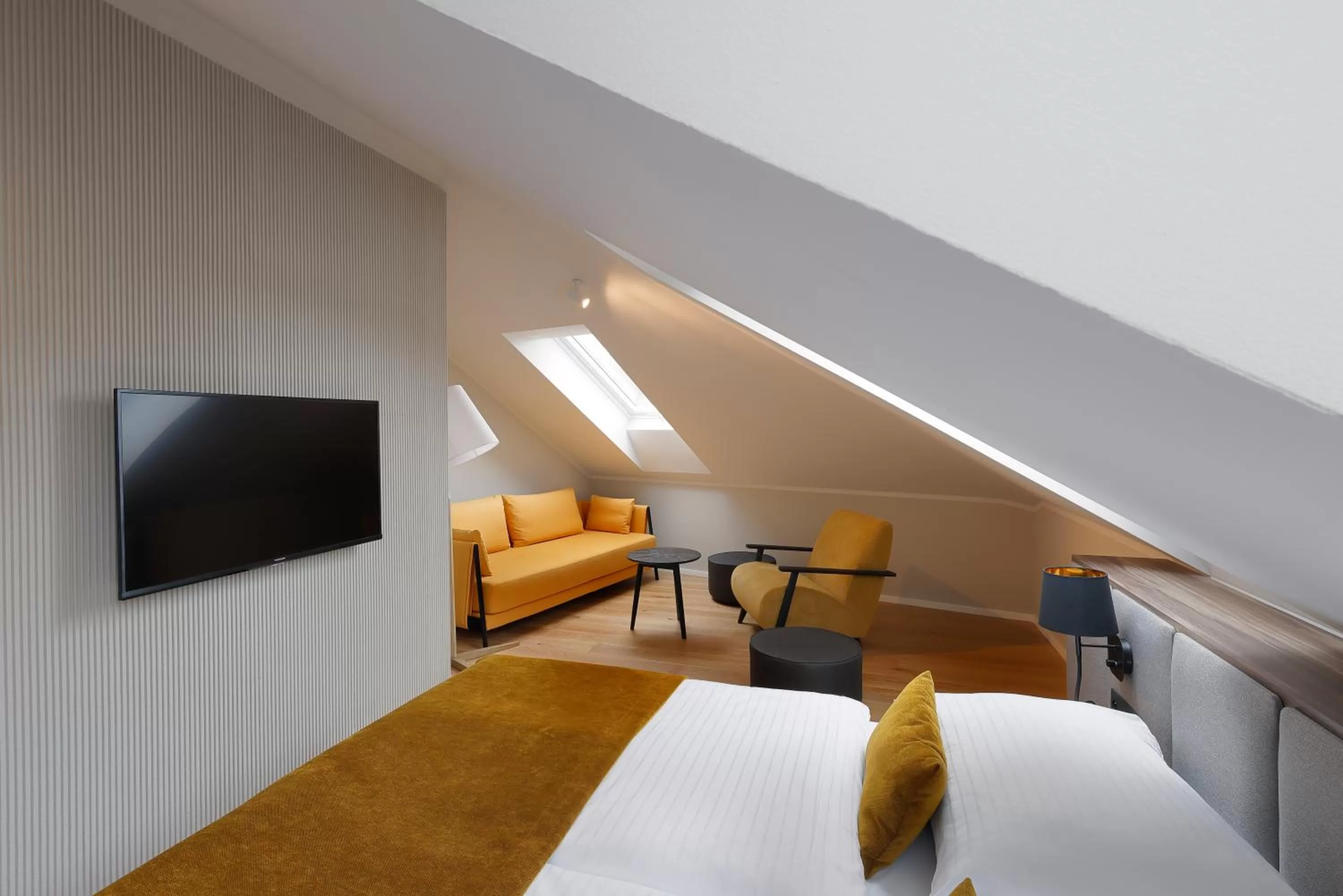 Living room, Bed in Hotel Prokop Square