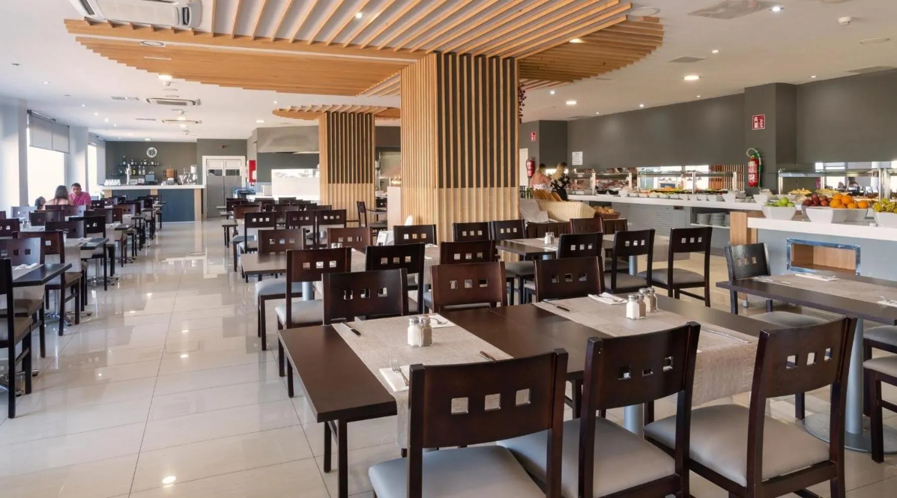 Restaurant/places to eat in Marina Elite