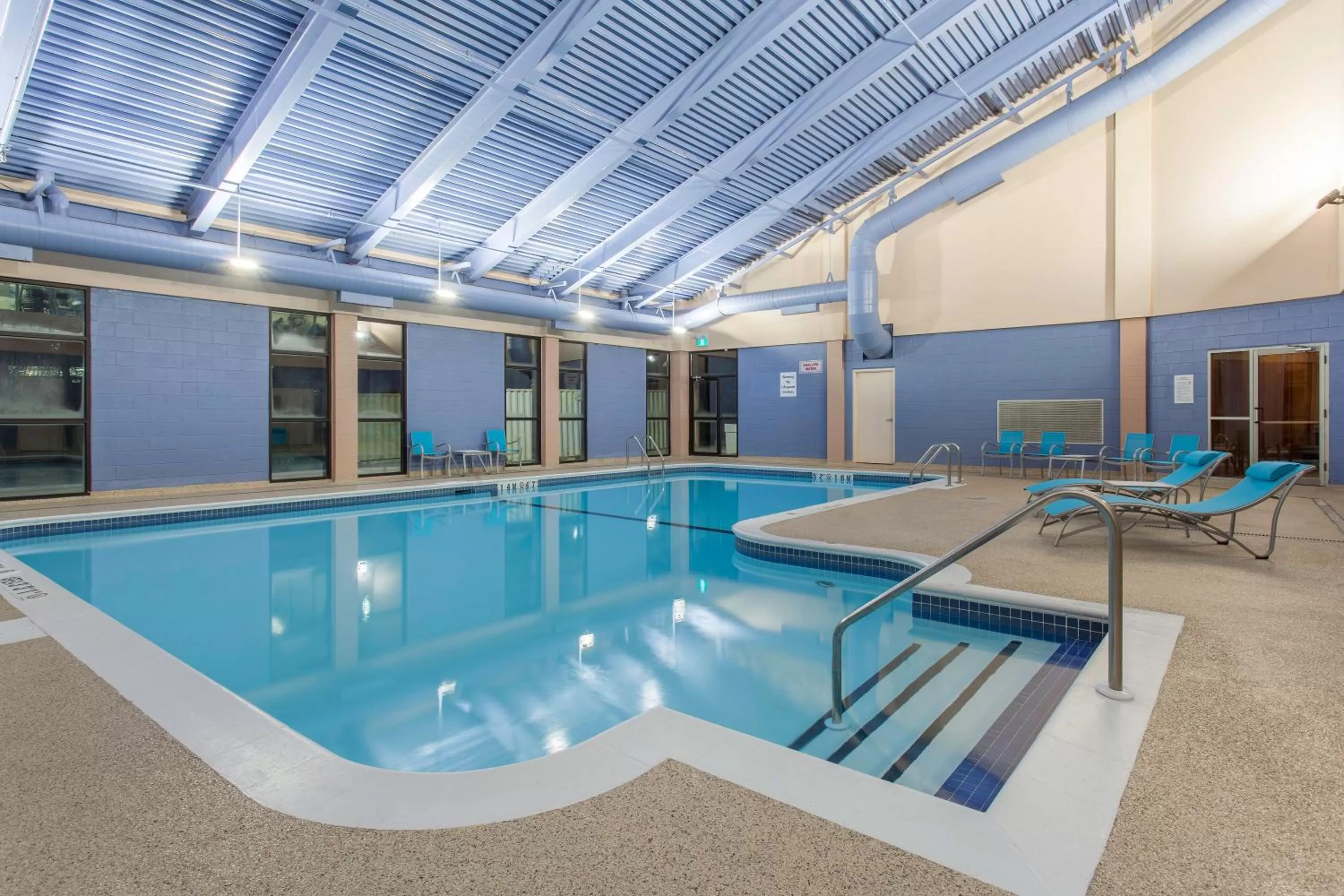 Swimming pool in Holiday Inn Express & Suites Mississauga-Toronto Southwest by IHG