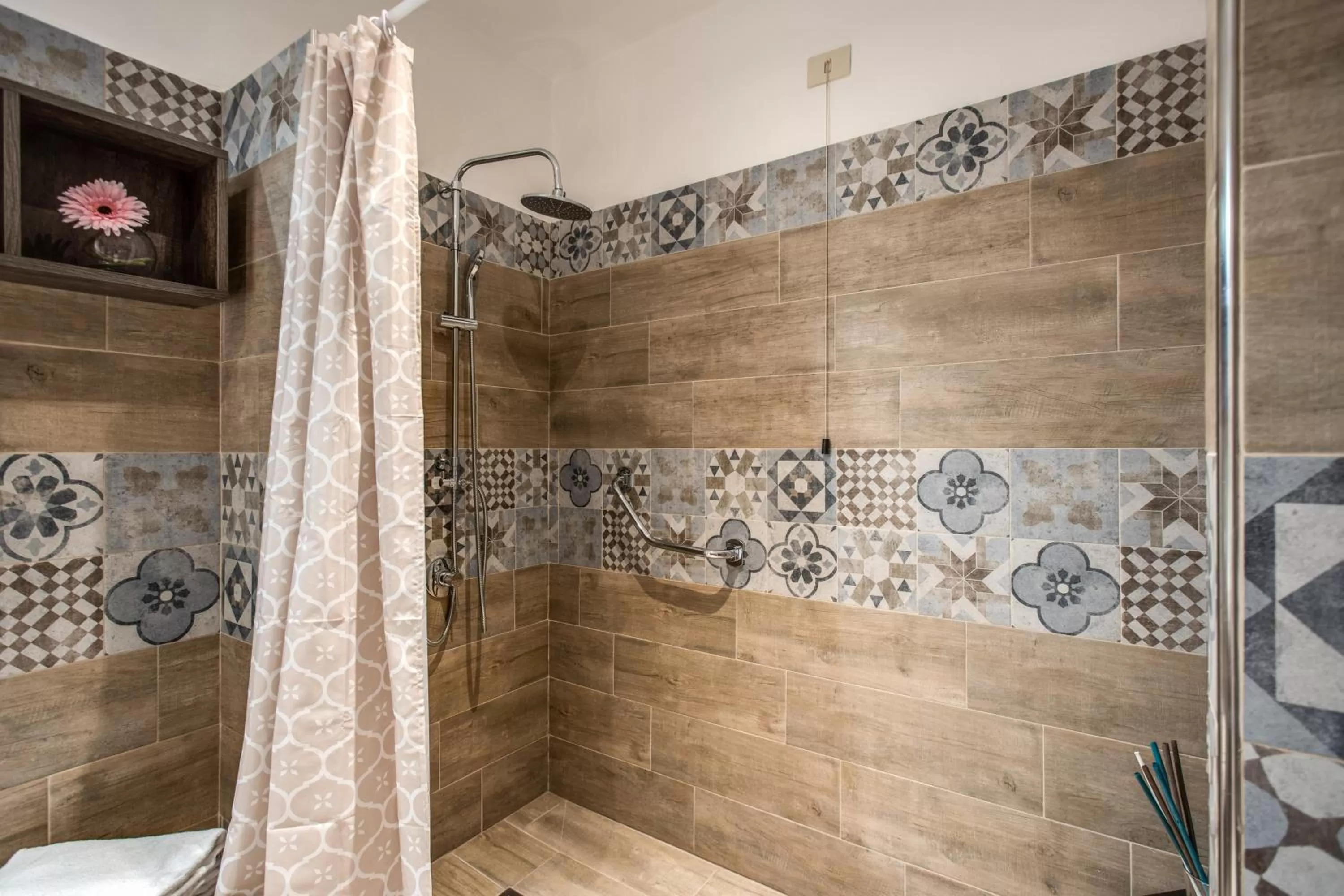 Bathroom in Rome Garden Hotel