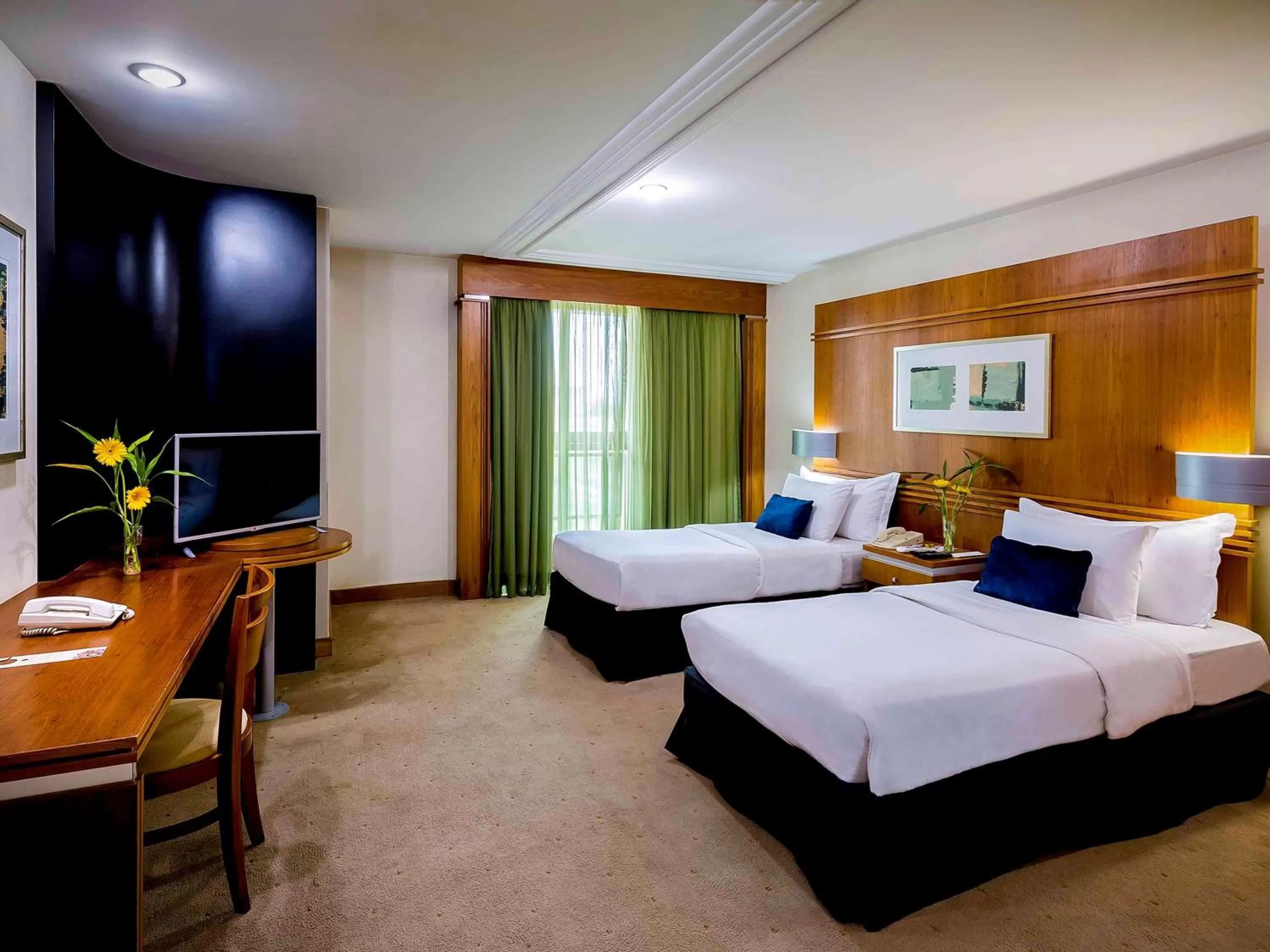 Photo of the whole room, Bed in Grand Mercure Brasilia Eixo Monumental
