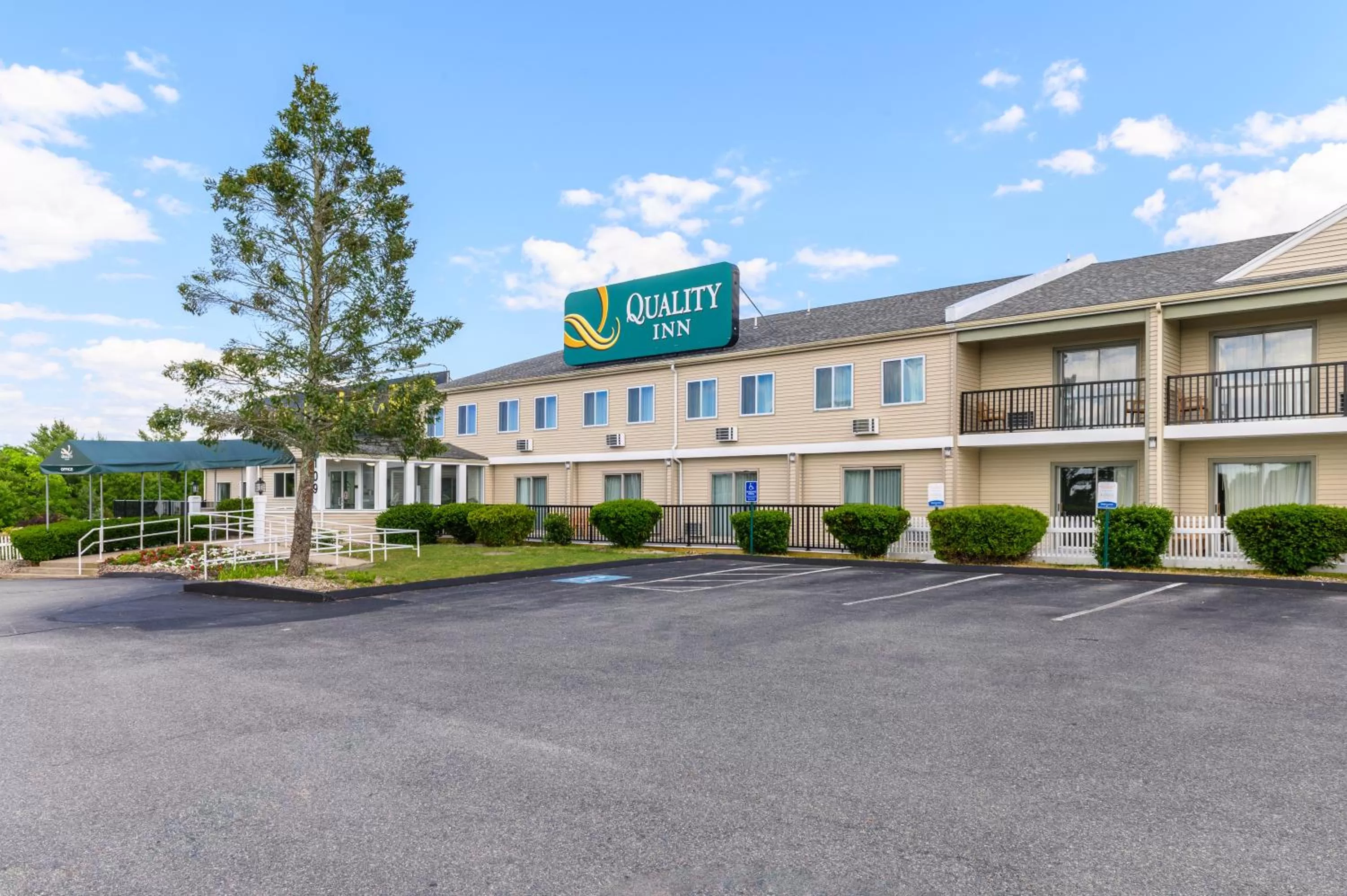 Property building in Quality Inn