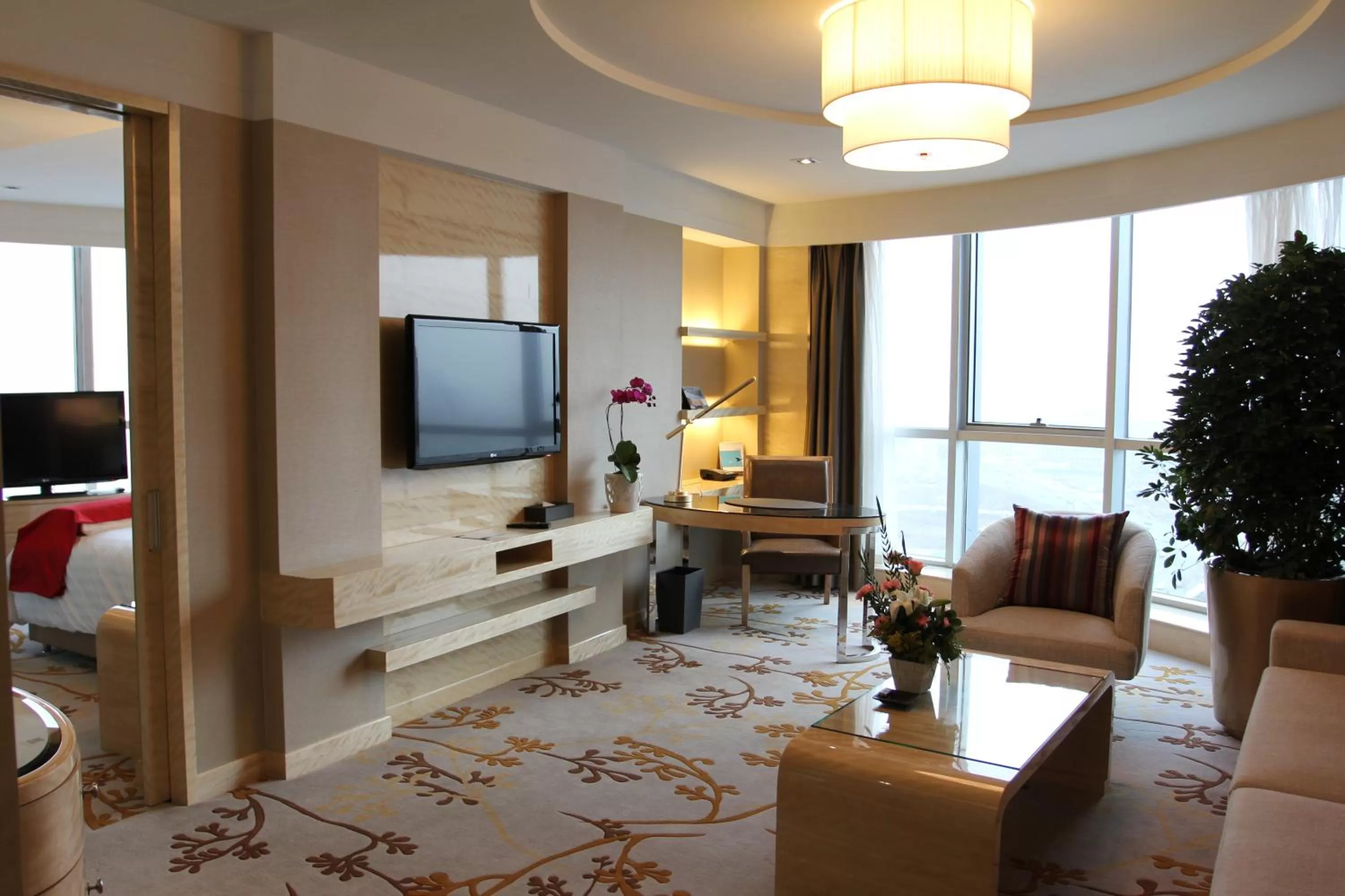 Photo of the whole room in Pullman Linyi Lushang