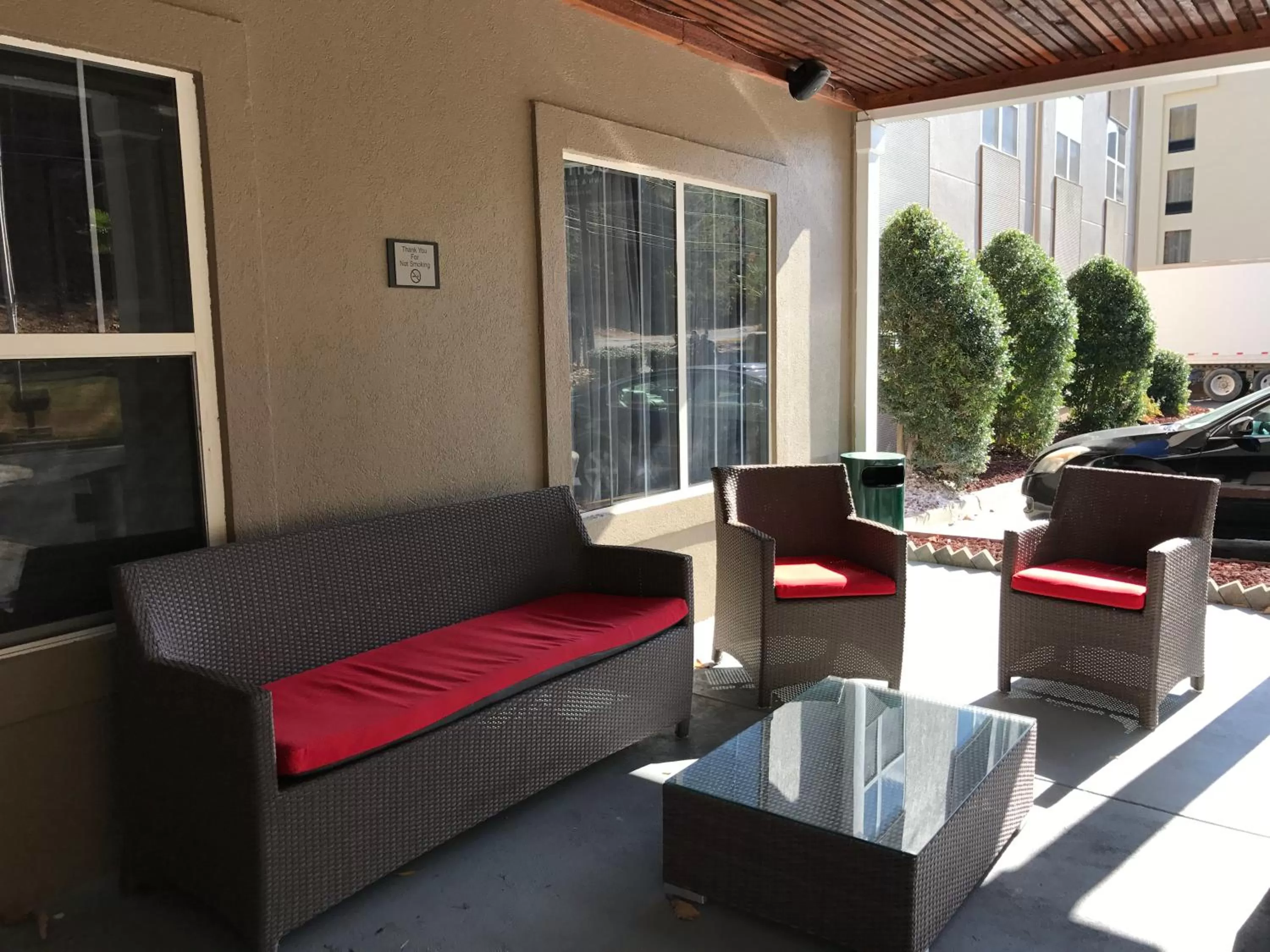 Facade/entrance in Country Inn & Suites by Radisson, Dalton, GA