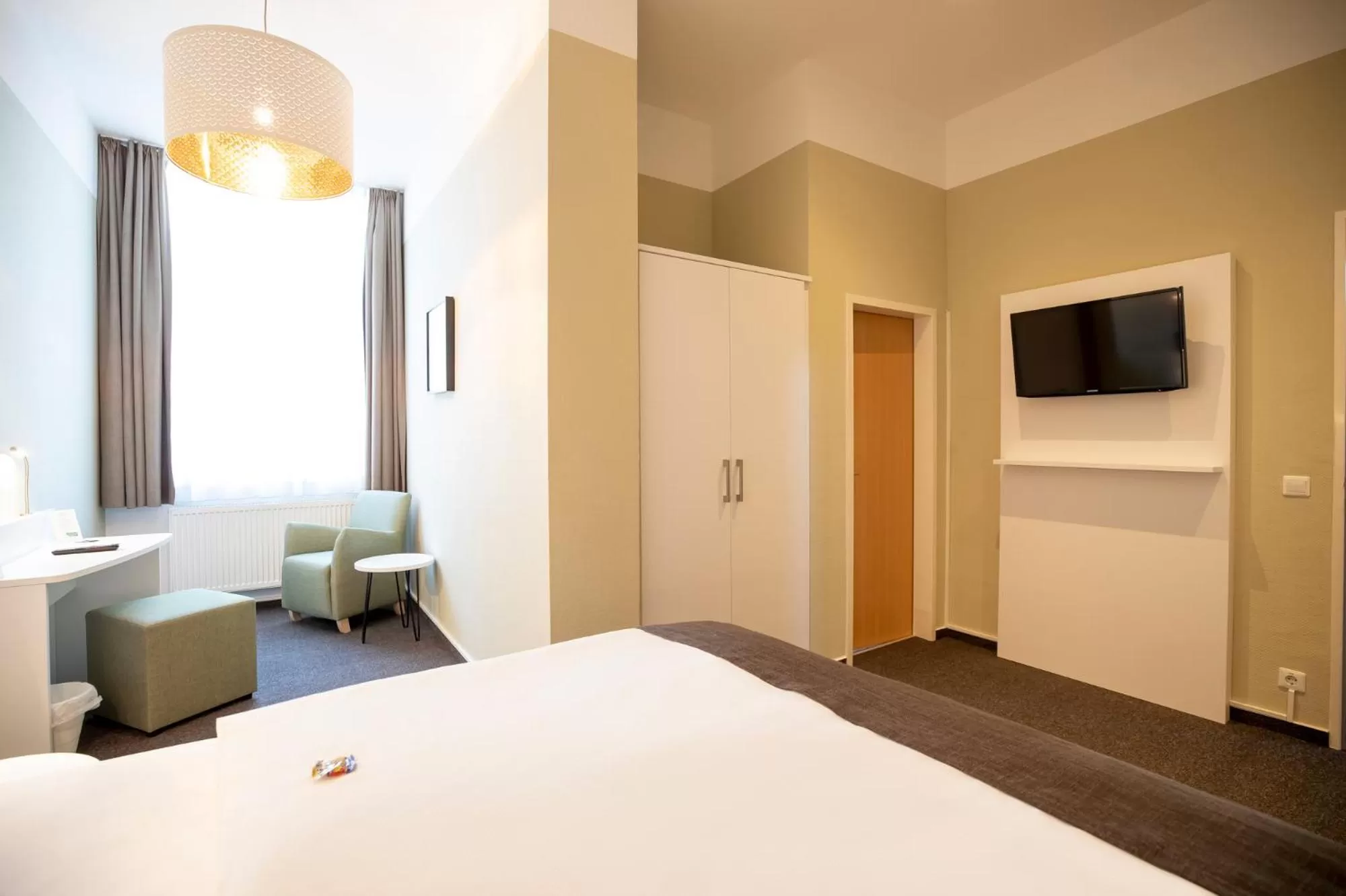 Photo of the whole room, Bed in Hotel am Schlosspark