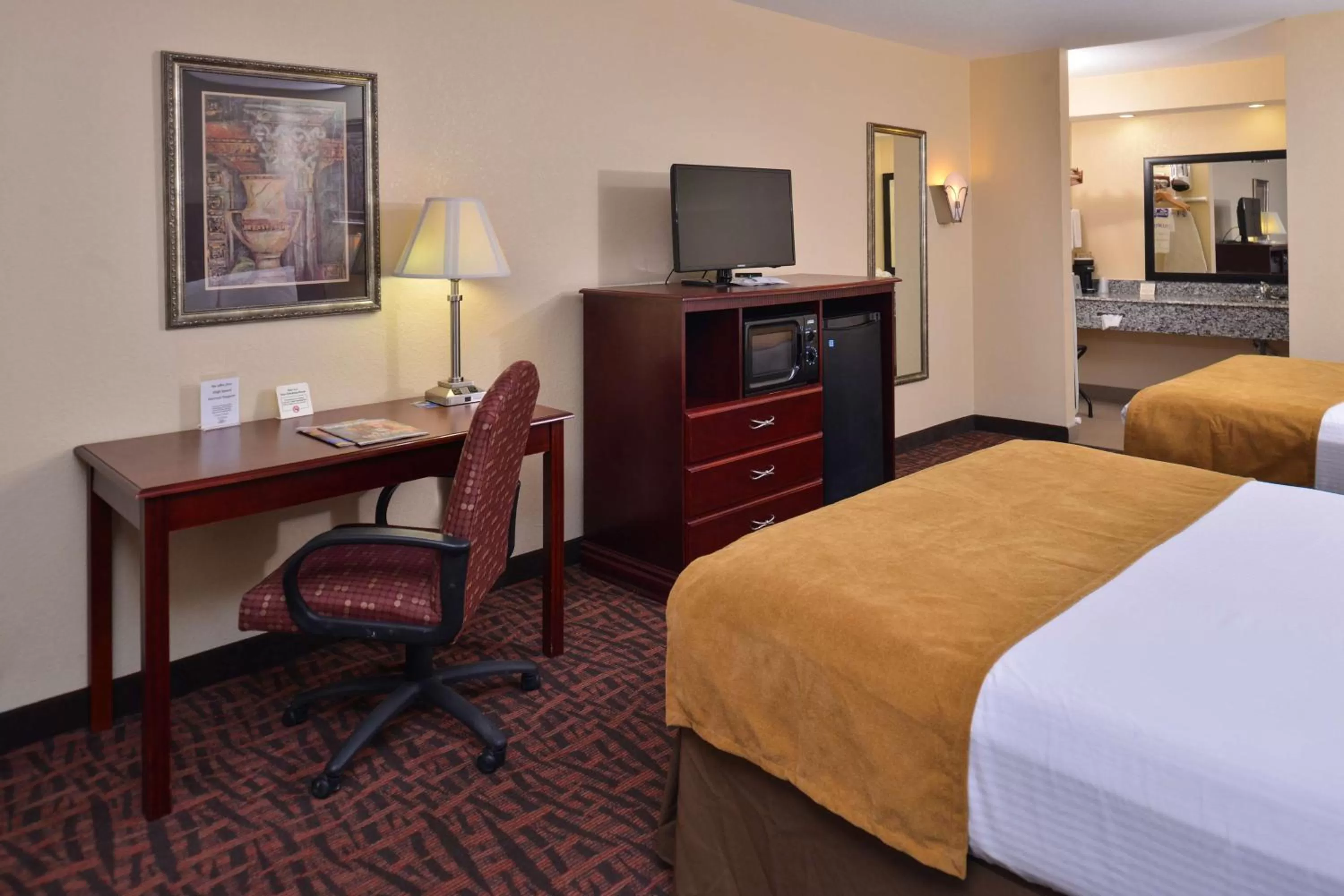 Photo of the whole room, Bed in Best Western Eunice