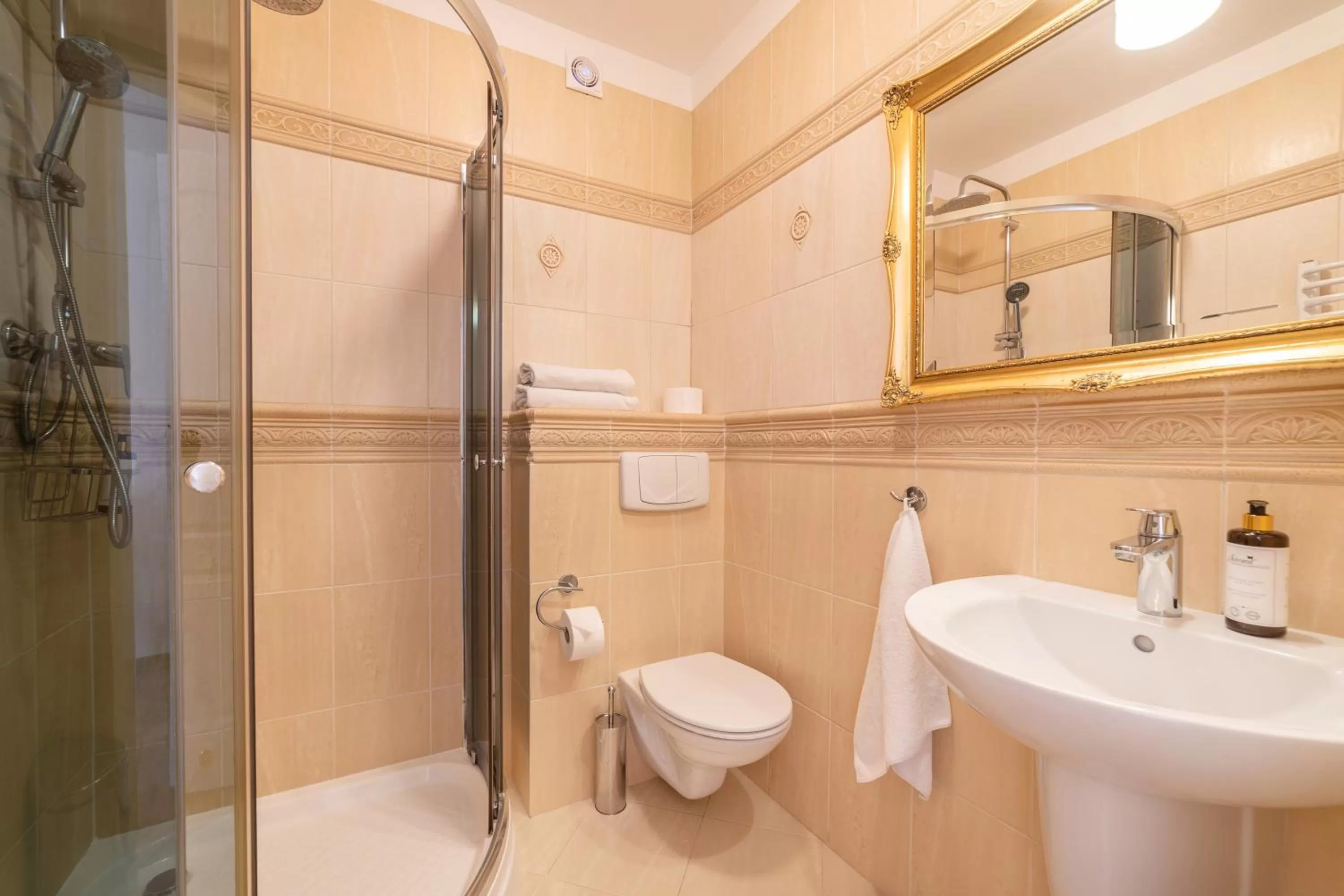 Bathroom in Pensjonat & Restauracja Admirał