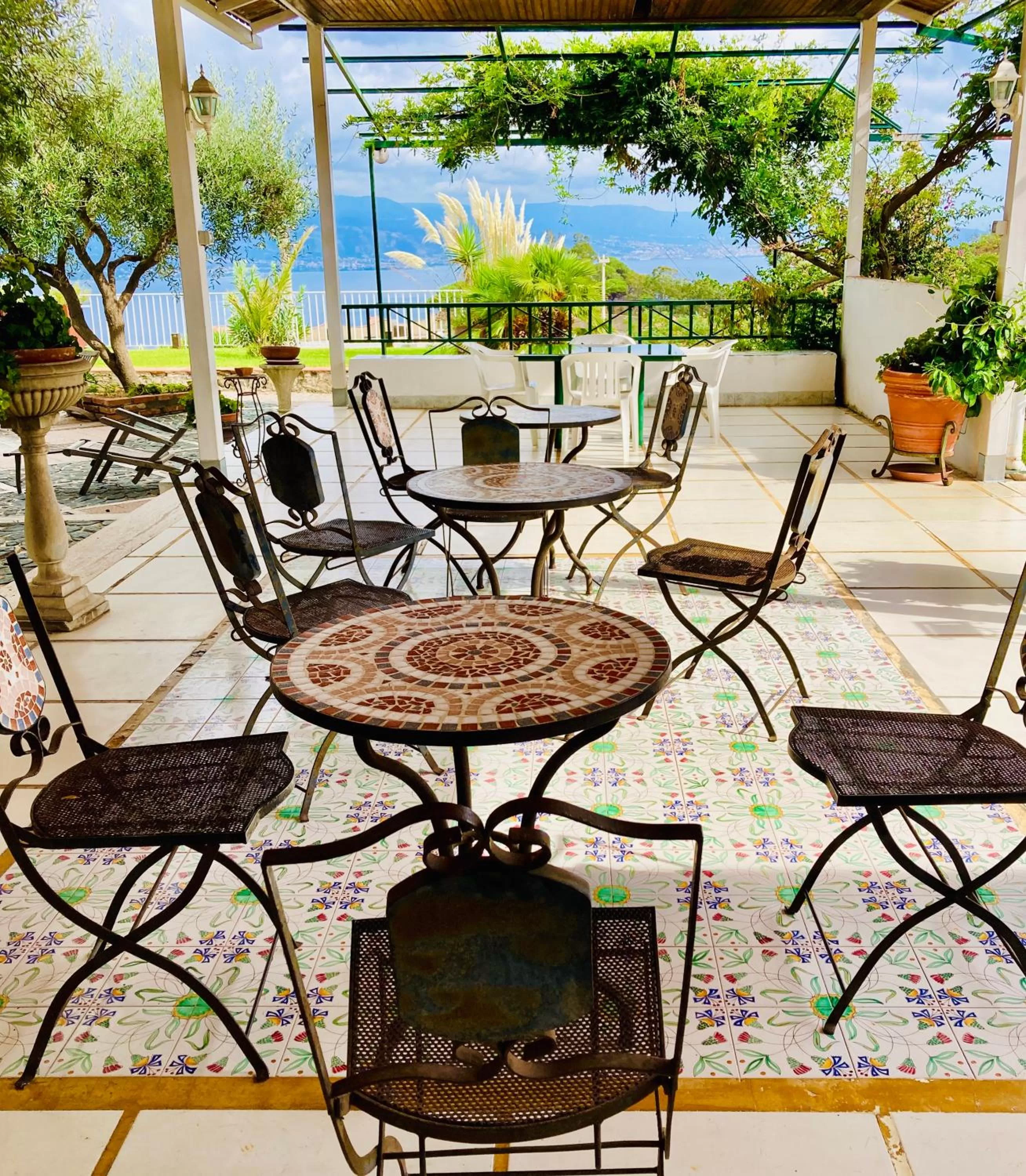 Property building in Villa Scilla e Cariddi