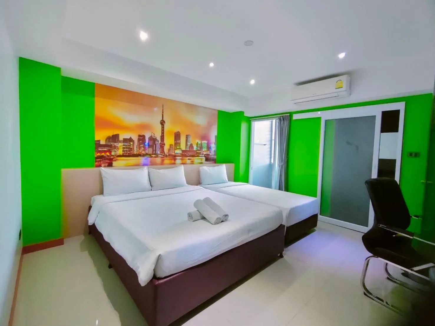 Bed in Blue Orchids Hotel