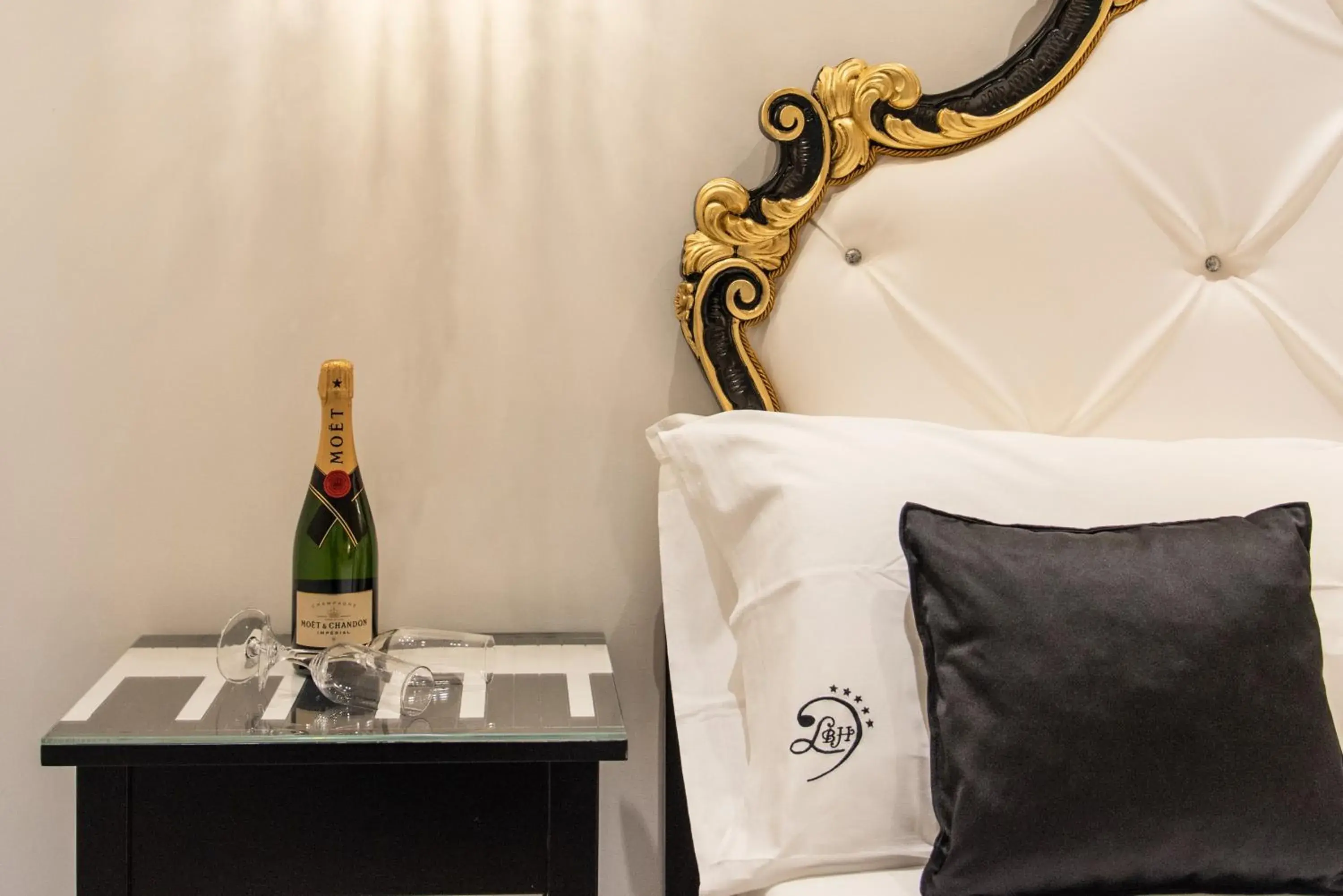 Deluxe Suite with Spa Bath in Ludwig Boutique Hotel & Spa Deluxe Suite with Spa Bath in Ludwig Boutique Hotel & Spa