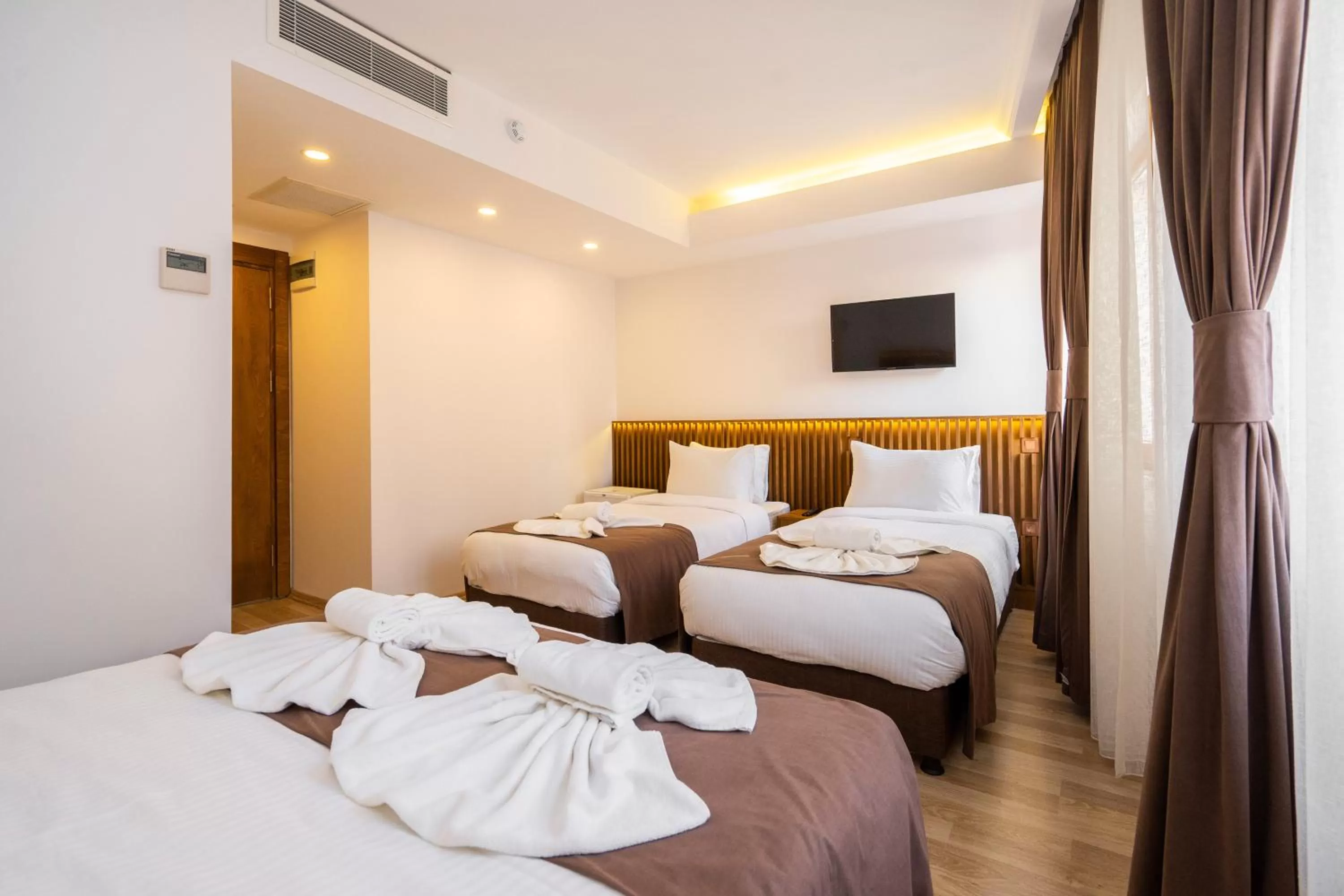 Bed in Castillo Rojo Hotel Istanbul