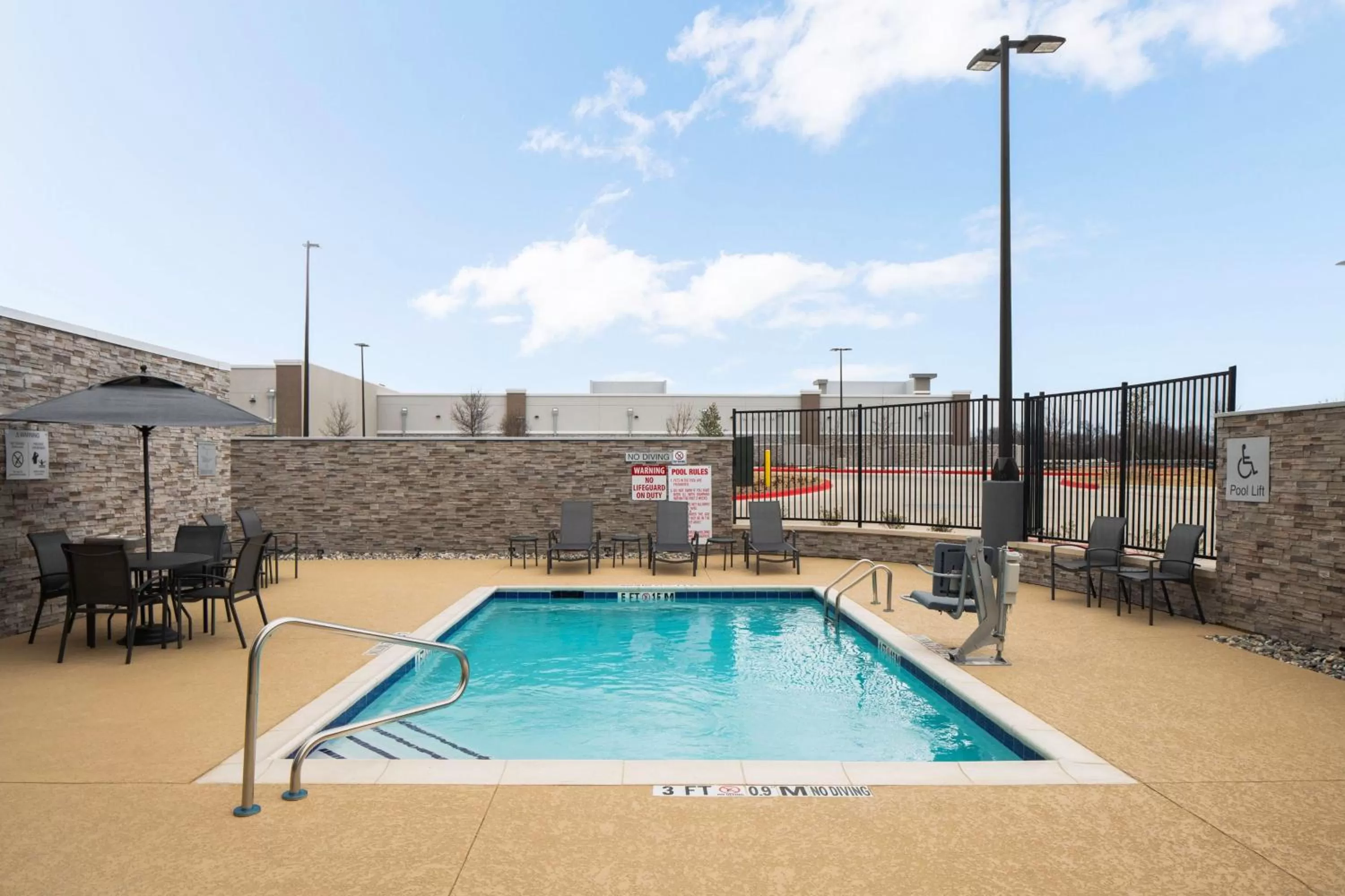 Swimming pool in Fairfield by Marriott Inn & Suites Dallas McKinney