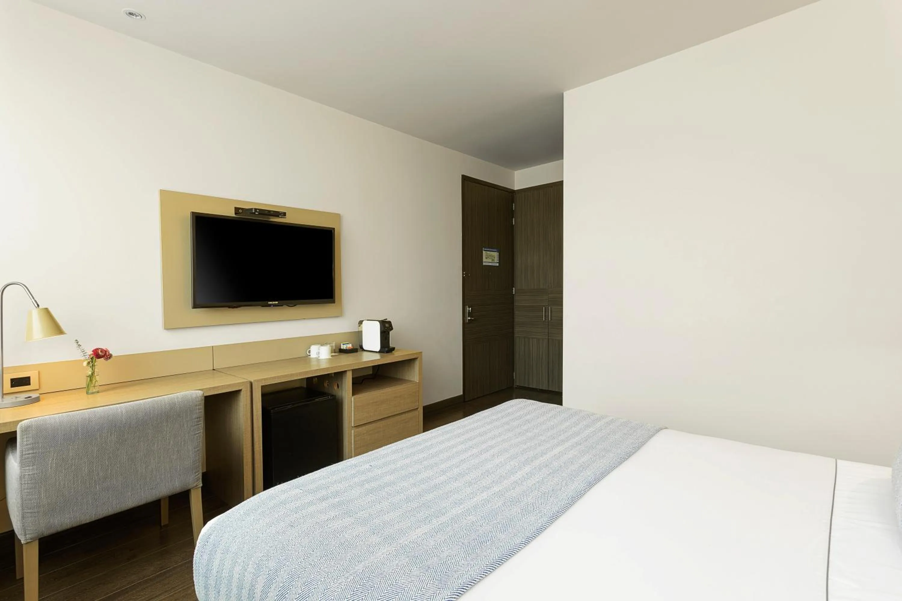 Photo of the whole room, Bed in Hotel bh Usaquén