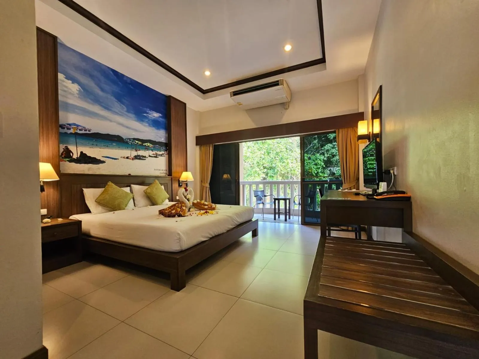 Bed in Ratana Hill Patong