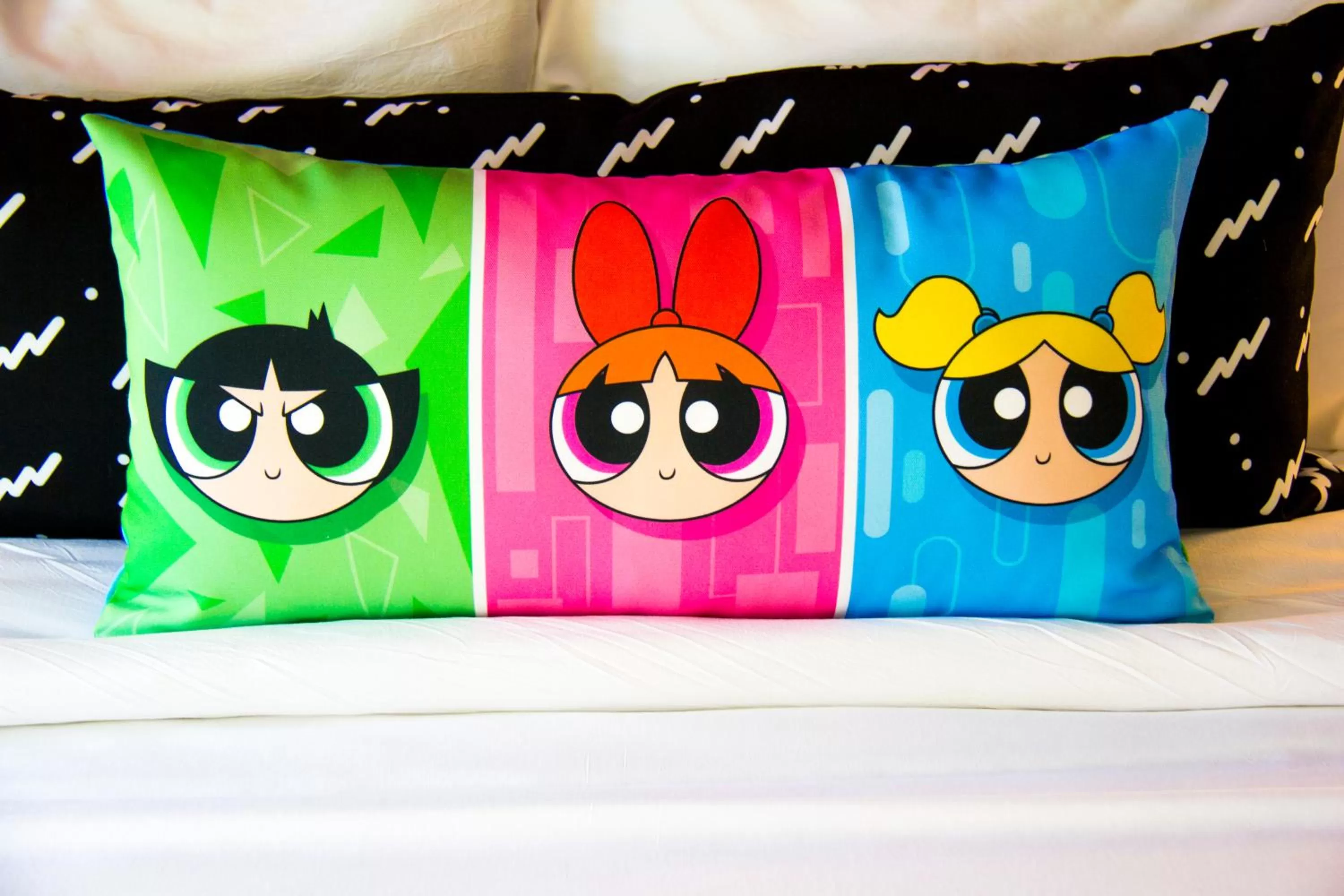 Bed in Cartoon Network Hotel