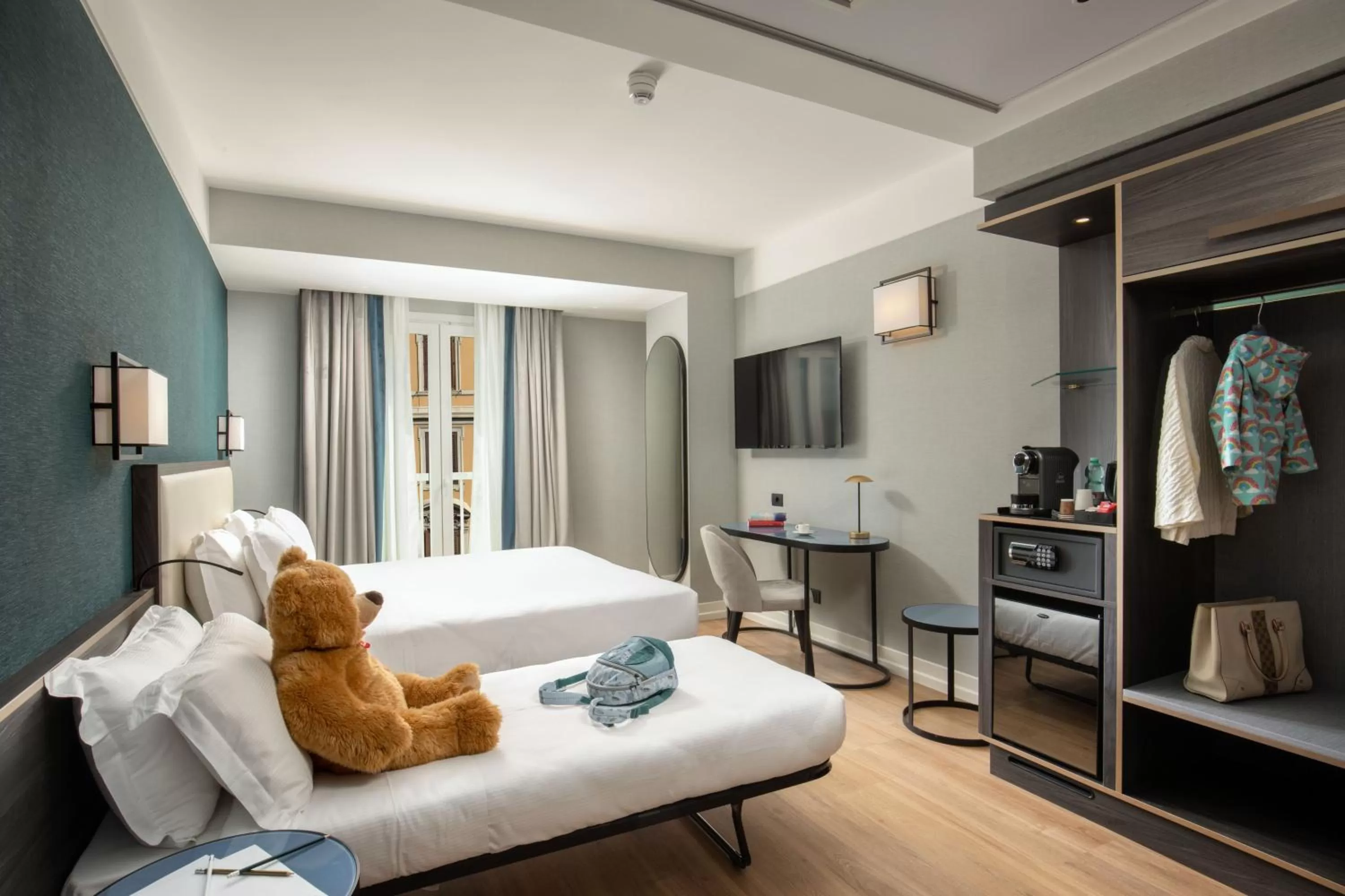 Photo of the whole room, Bed in Hotel St Martin by OMNIA hotels