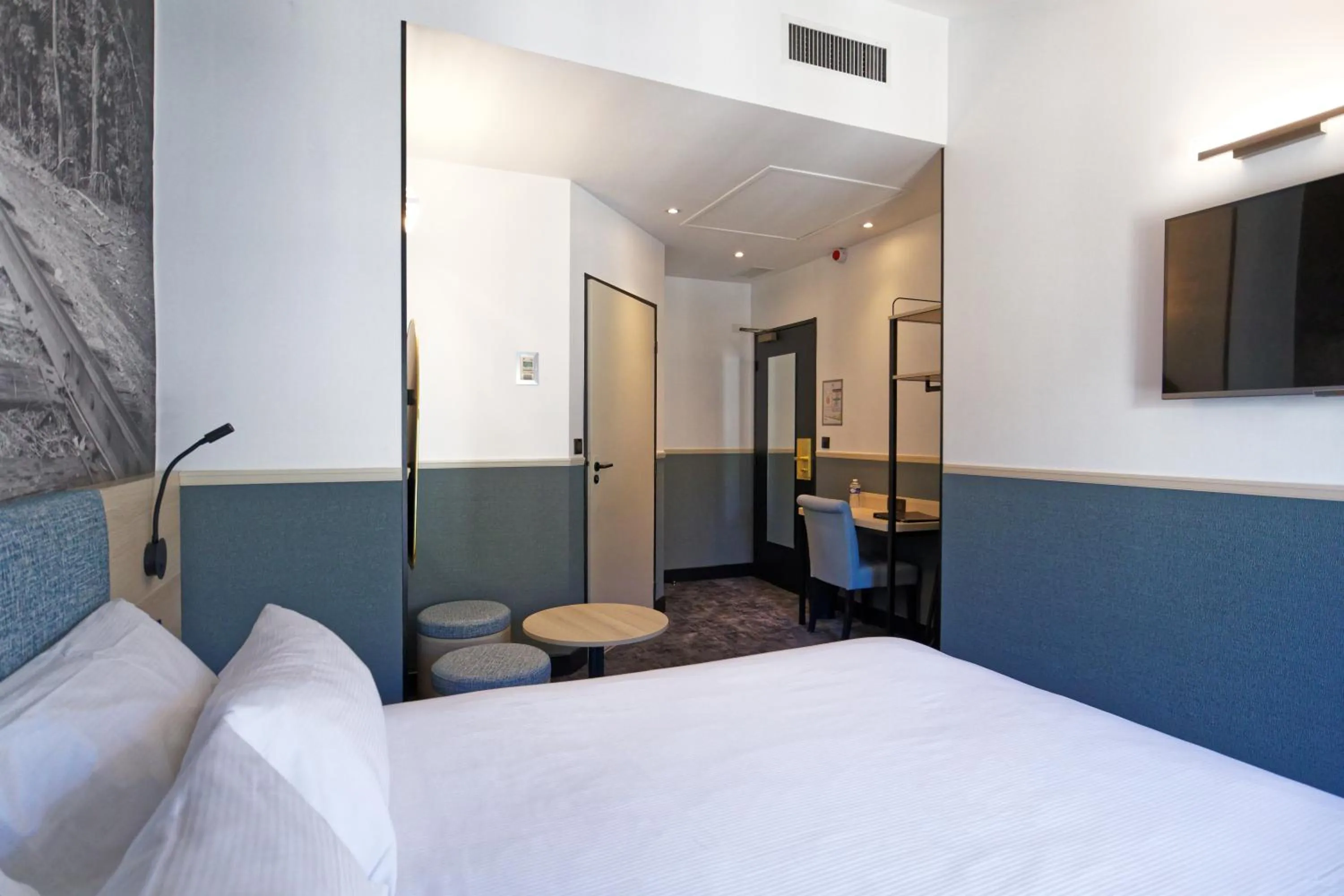 Bedroom, Bed in Appia La Fayette