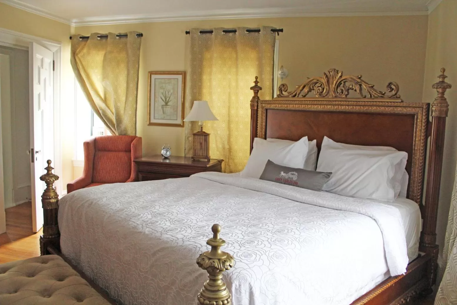 Bed in Grey Gables Inn