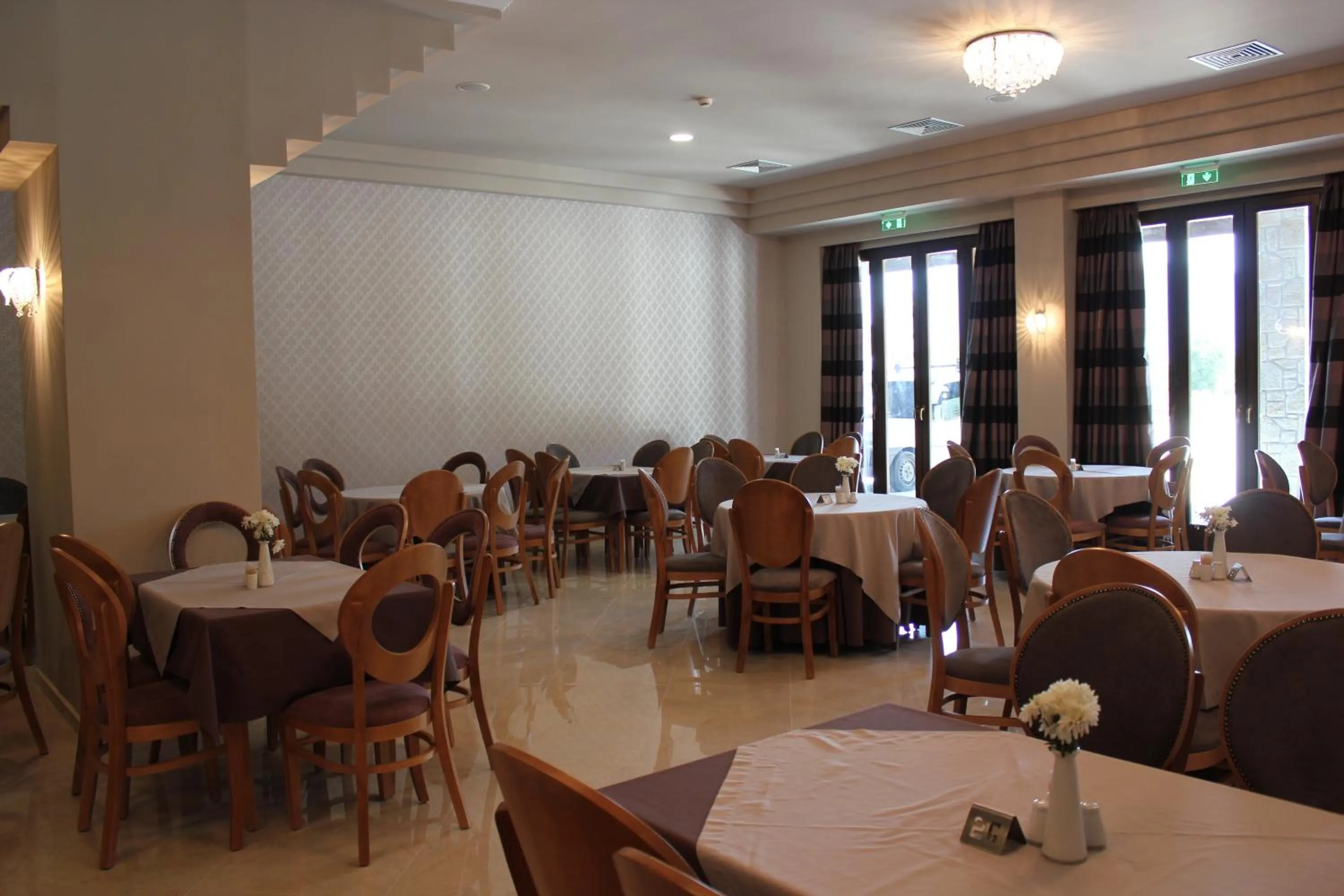 Restaurant/places to eat in Grand Meteora Hotel