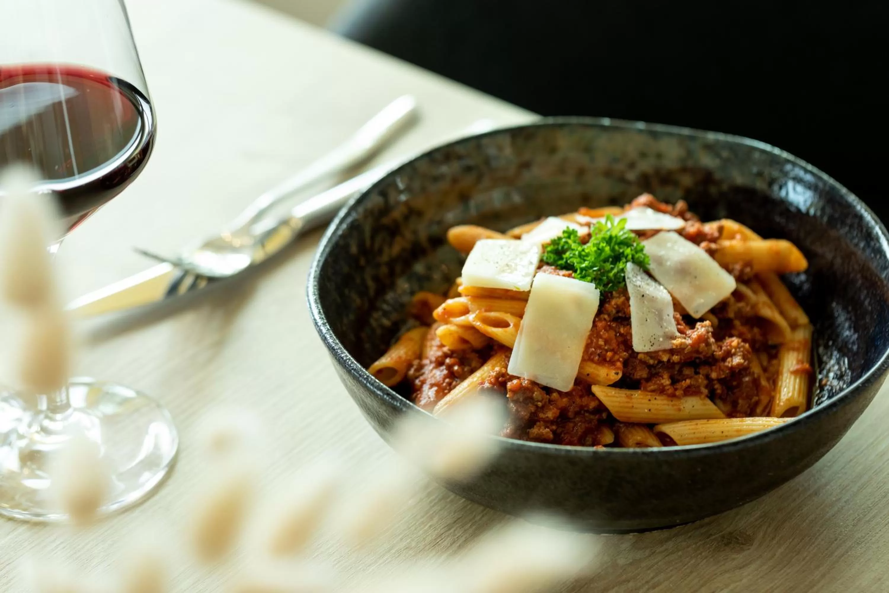 Food and drinks in Holiday Inn Express Amsterdam - North Riverside by IHG