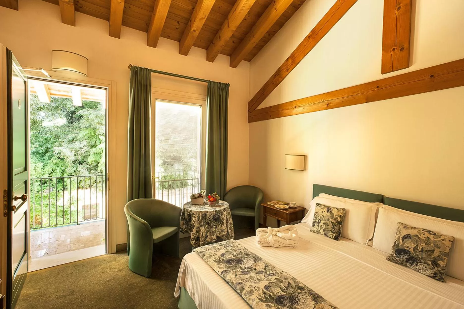 Photo of the whole room, Bed in Albergo Al Moretto