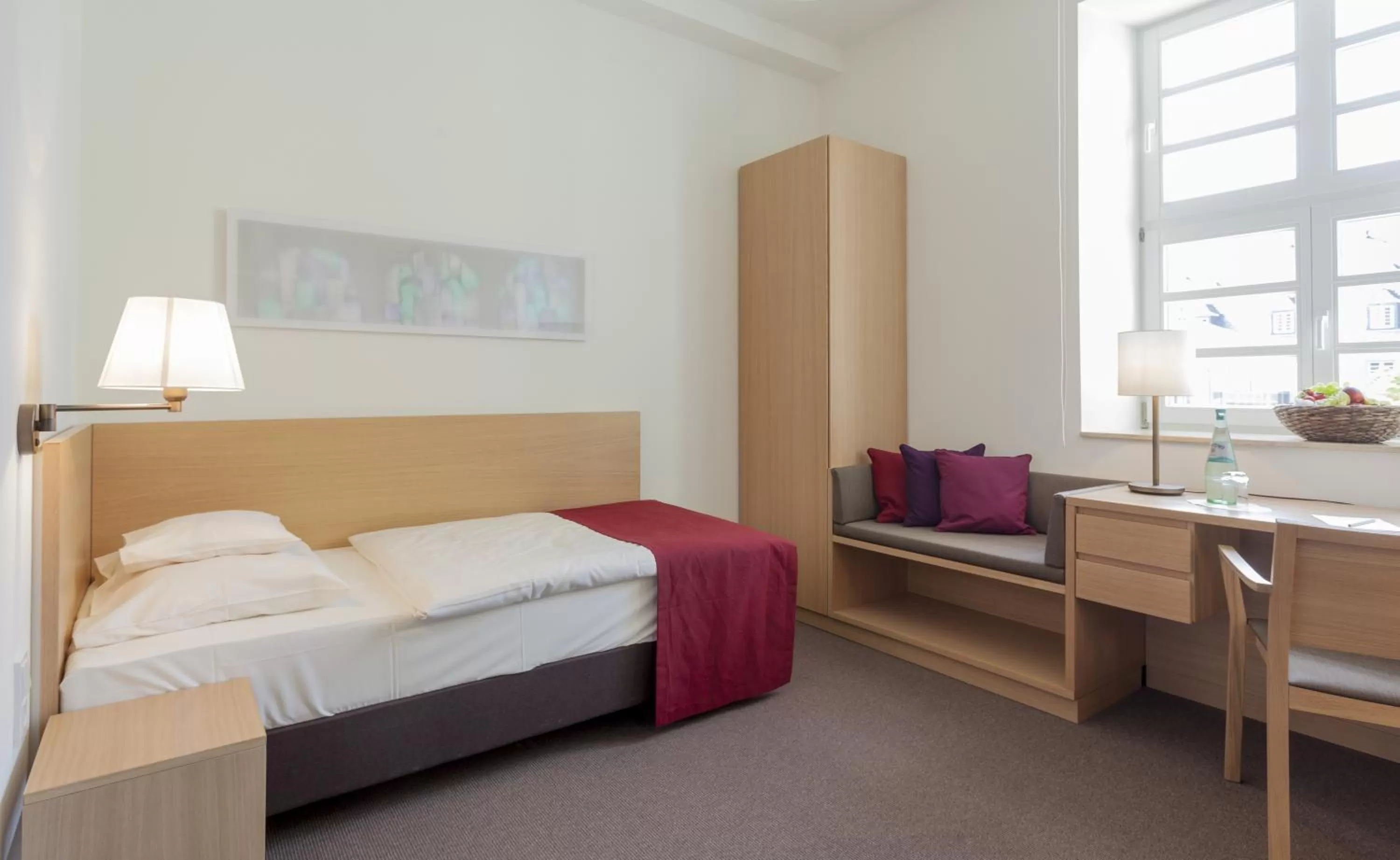 Photo of the whole room, Bed in Kardinal Schulte Haus