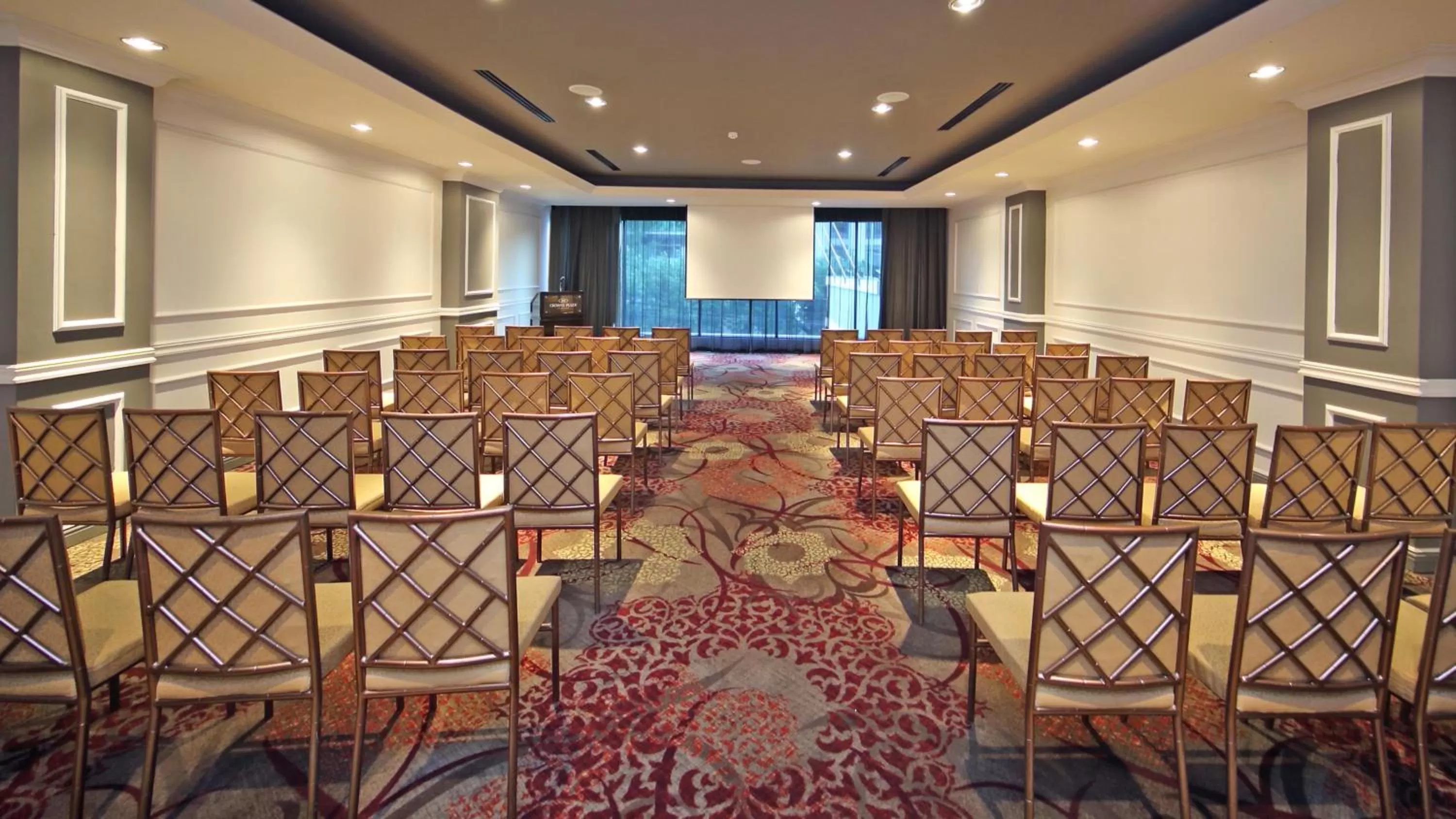 Meeting/conference room in Crowne Plaza Panama by IHG