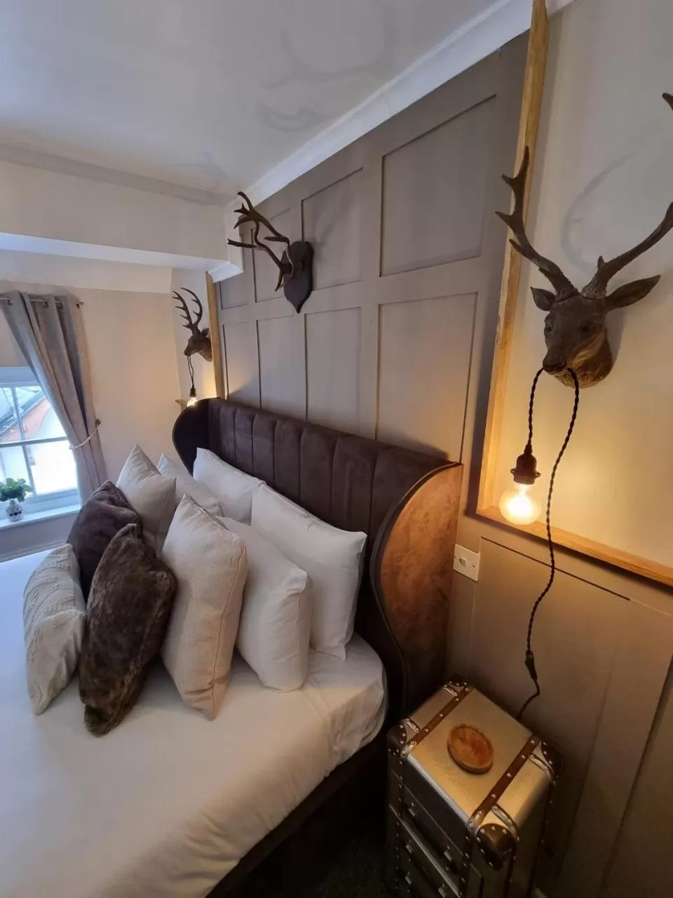 Bedroom, Seating Area in Creates