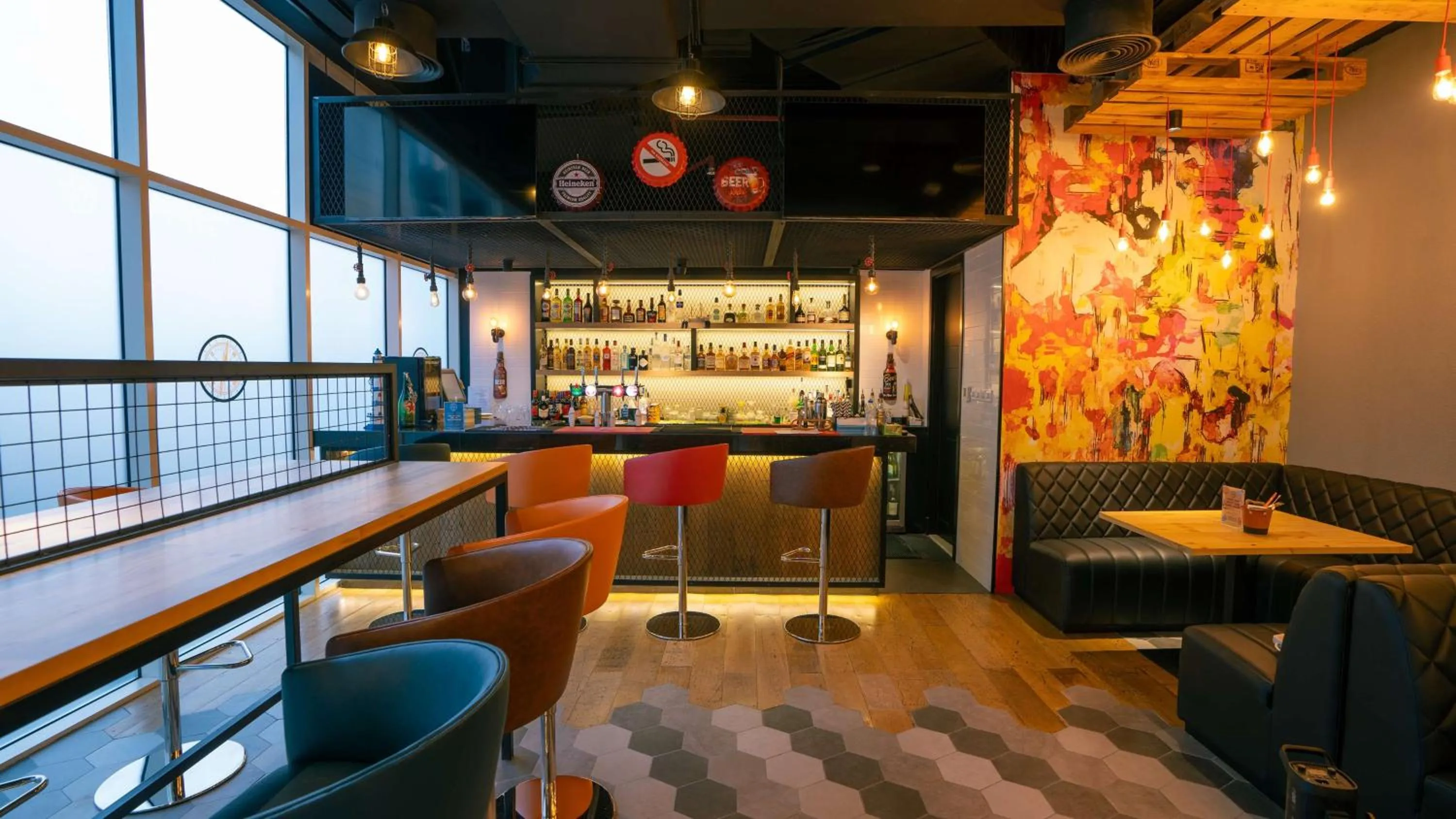 Lounge or bar in Hilton Garden inn Dubai Jumeirah