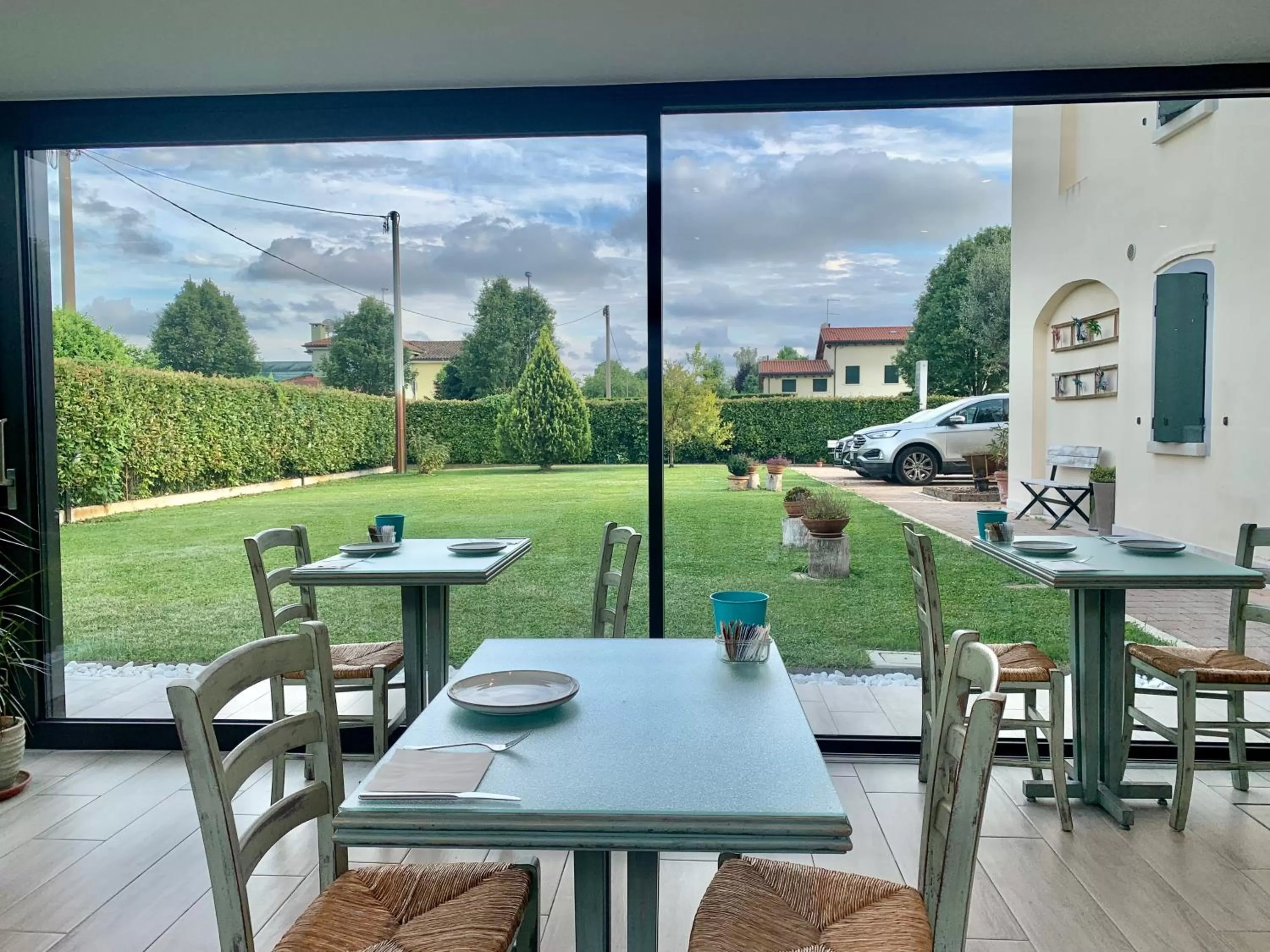 Breakfast in Villa Myosotis