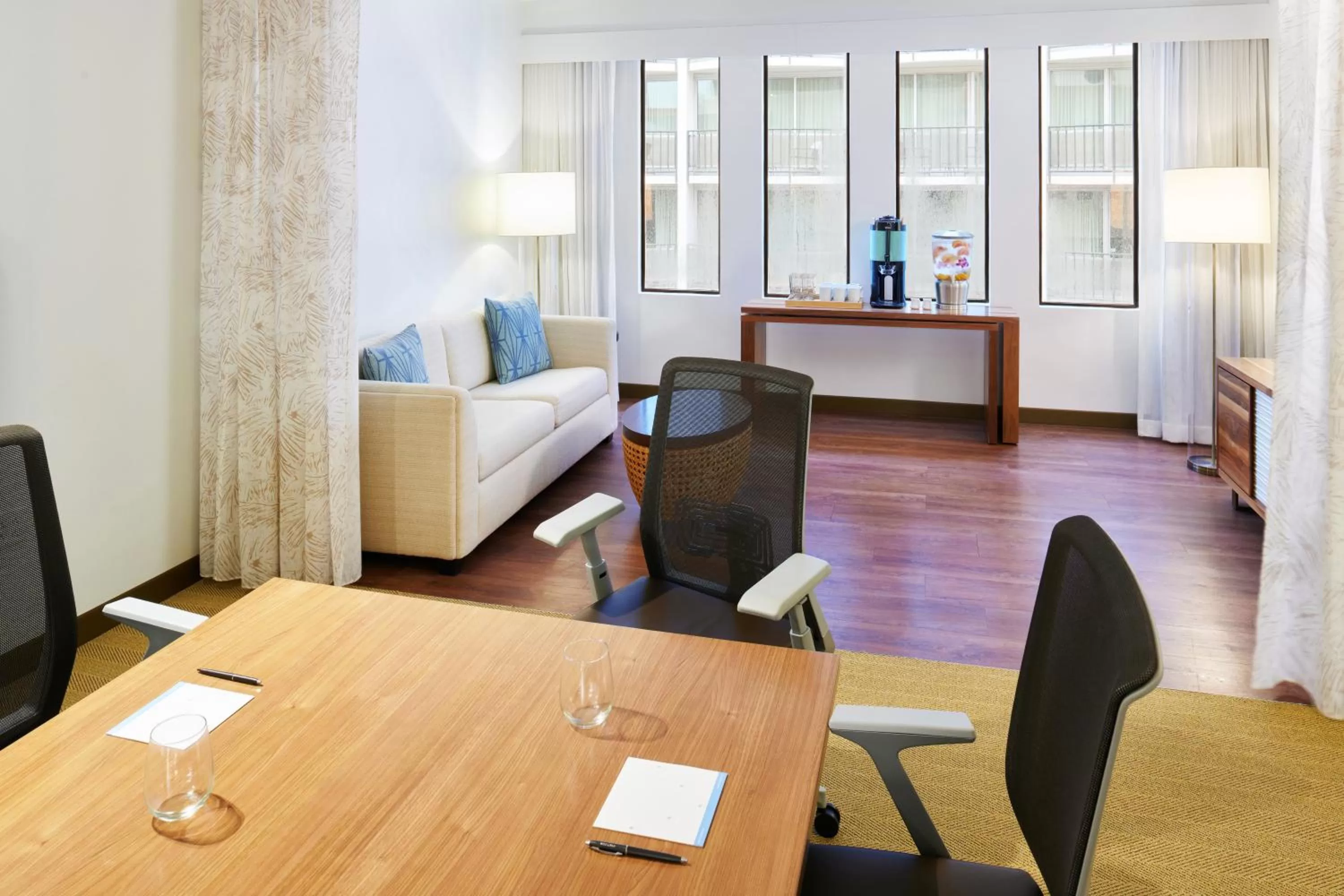 Seating area, Bed in Hyatt Centric Waikiki Beach