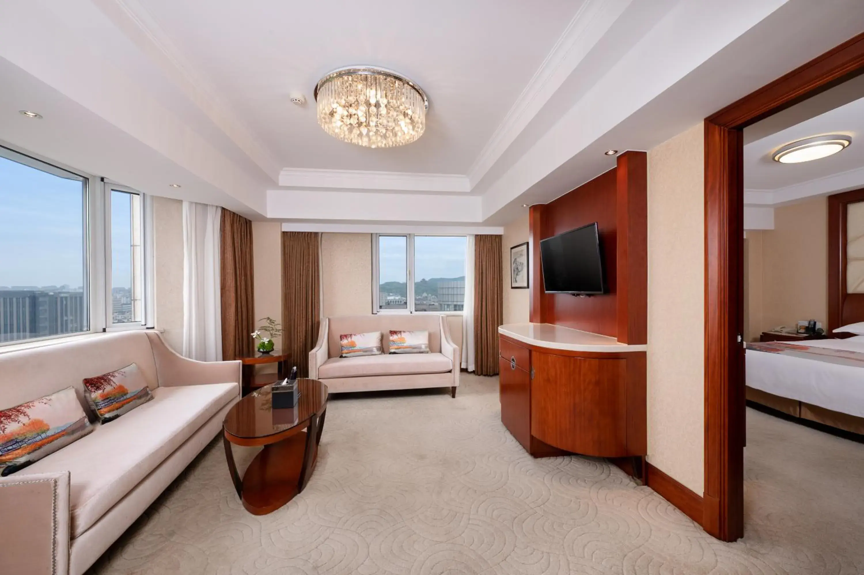 Executive Suite in Hangzhou Xinqiao Hotel Executive Suite in Hangzhou Xinqiao Hotel