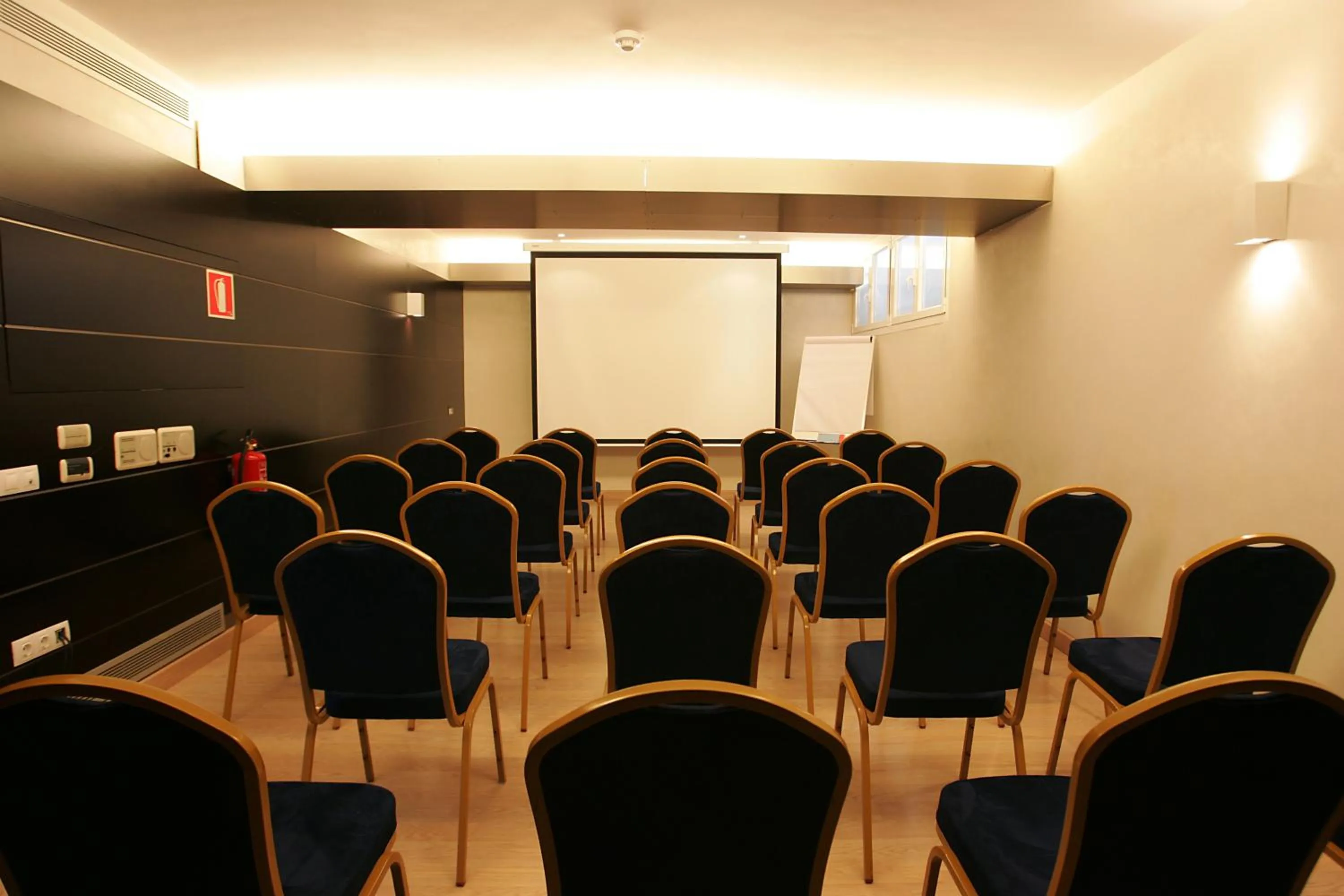 Business facilities in Hotel Simbad Ibiza