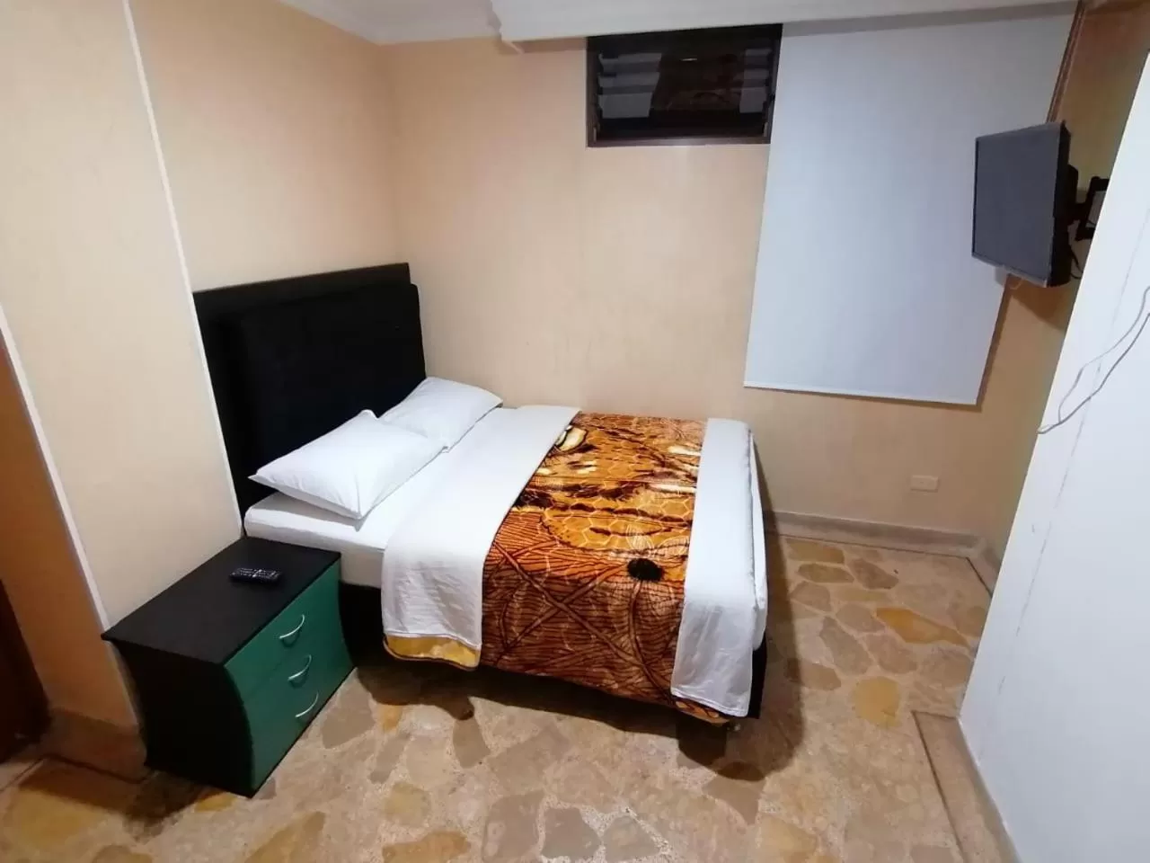 Bed in HOTEL GOLDEN SUITE