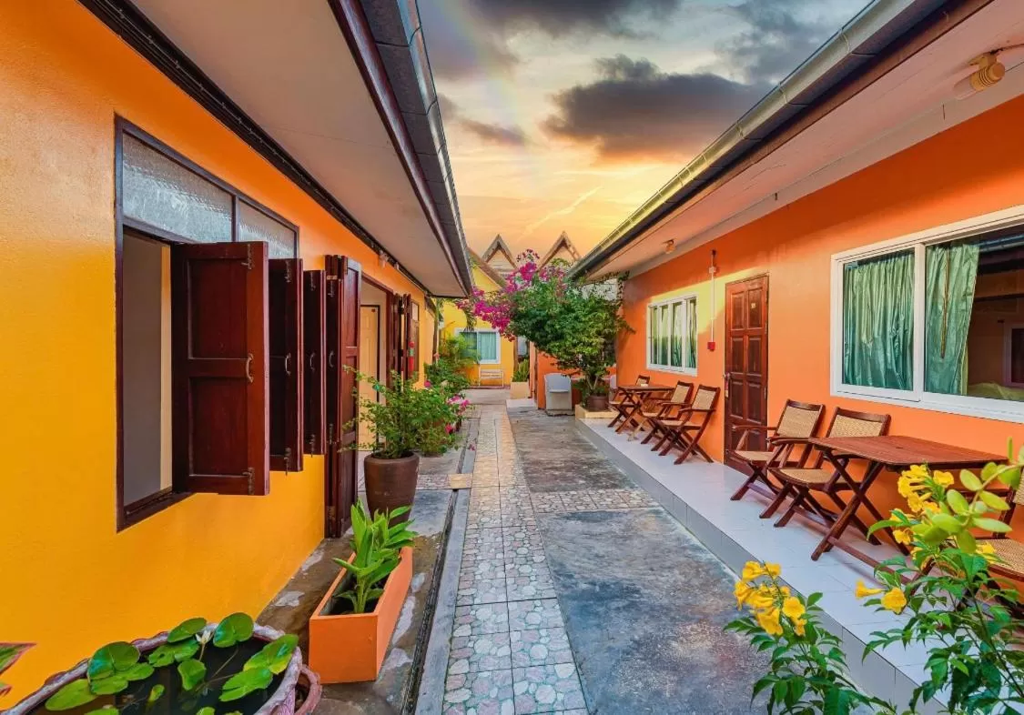 Property building in MANDARIN LODGE by victor