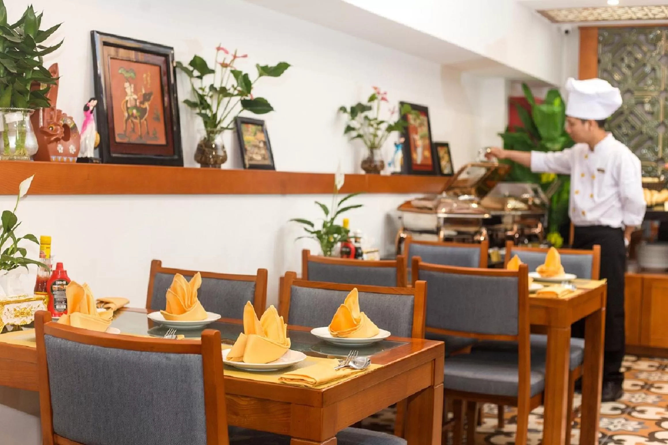 Restaurant/places to eat in Hanoi Golden Holiday Hotel