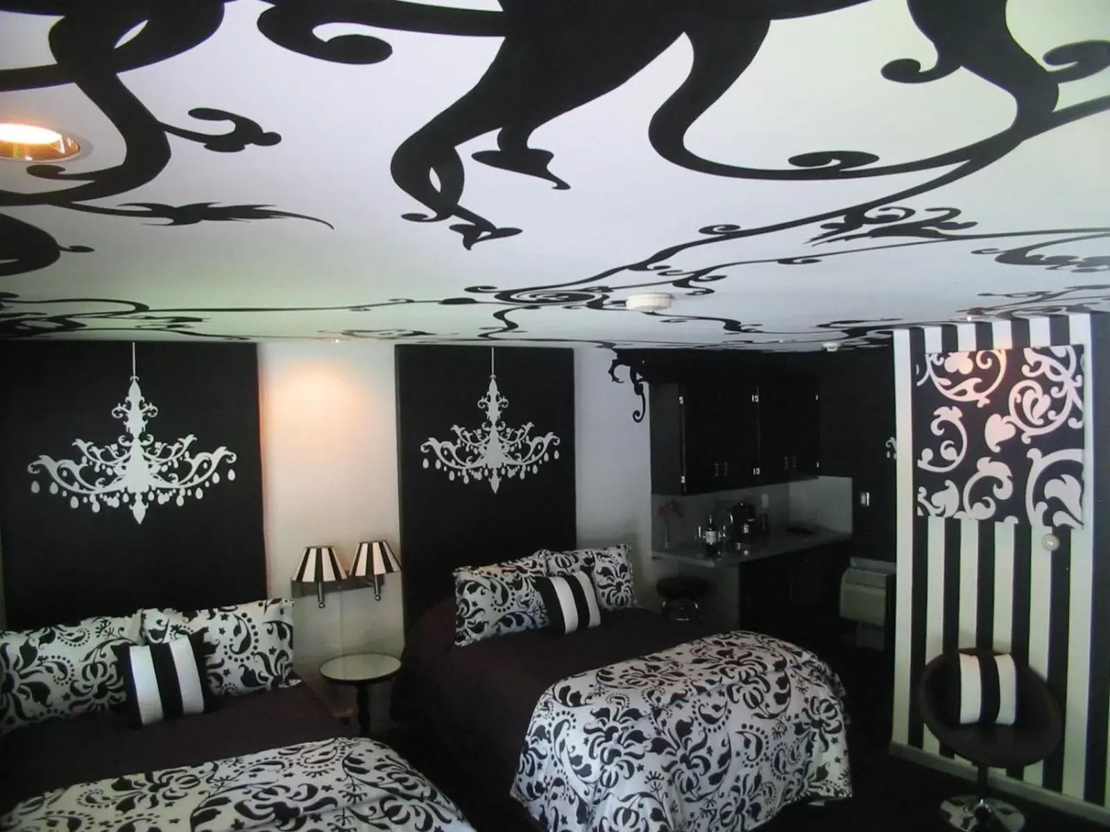 Classic Contemporary Two Double in The Roxbury Classic Contemporary Two Double in The Roxbury