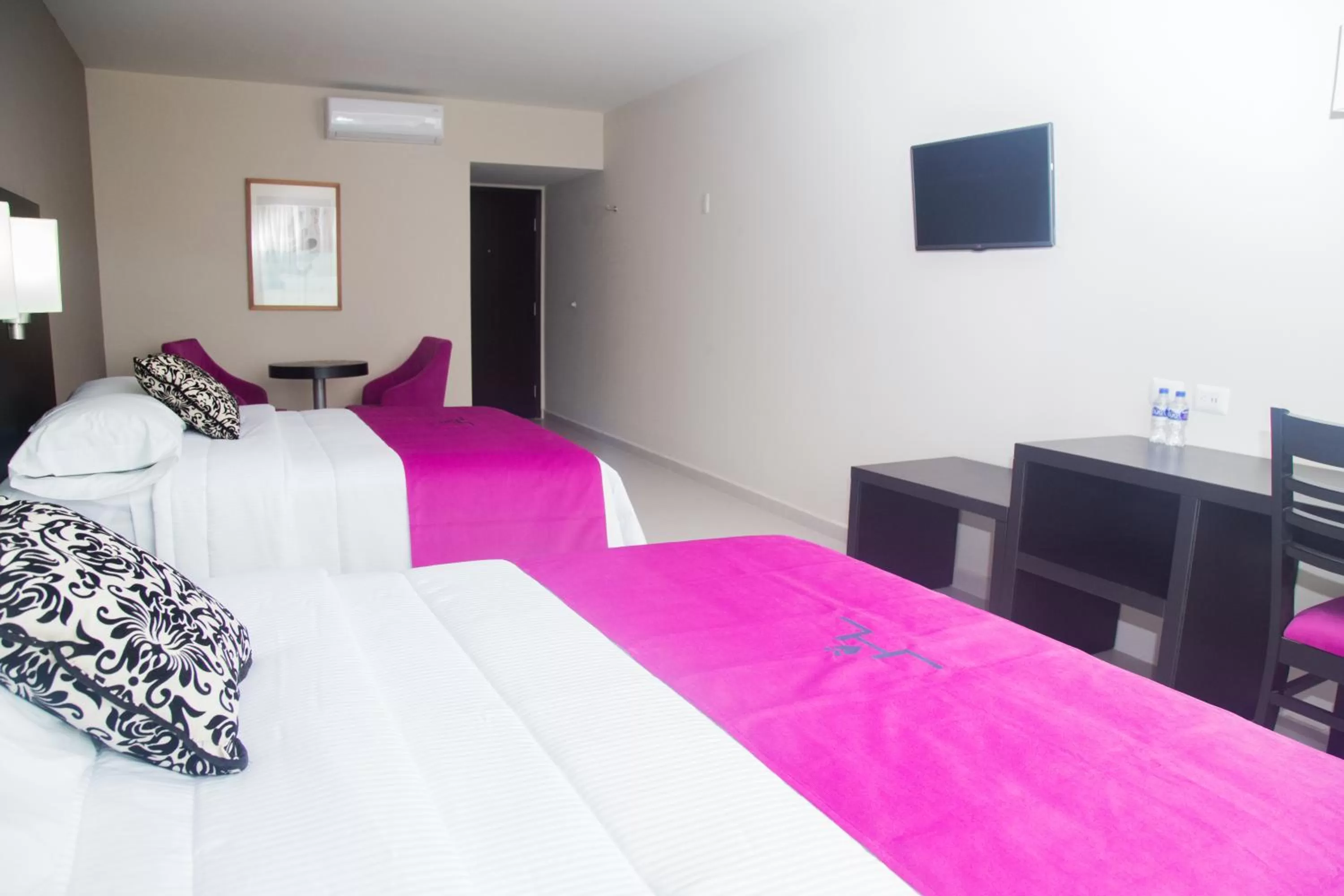 Bedroom, Bed in Hotel HAUS Ixtaczoquitlán