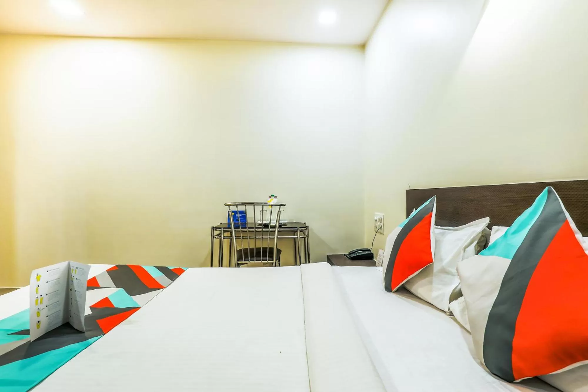 Bedroom, Bed in FabExpress Adore Inn - Nr Mumbai International Airport